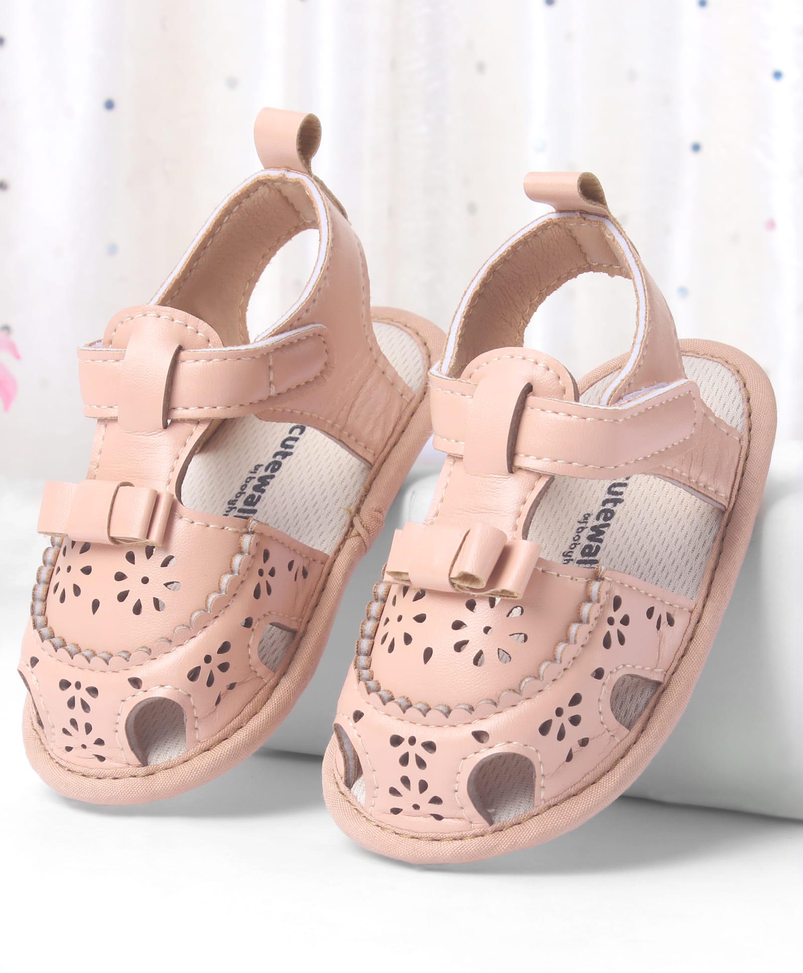 Cute Walk by Babyhug Velcro Closure Solid Booties - Brown-image-32