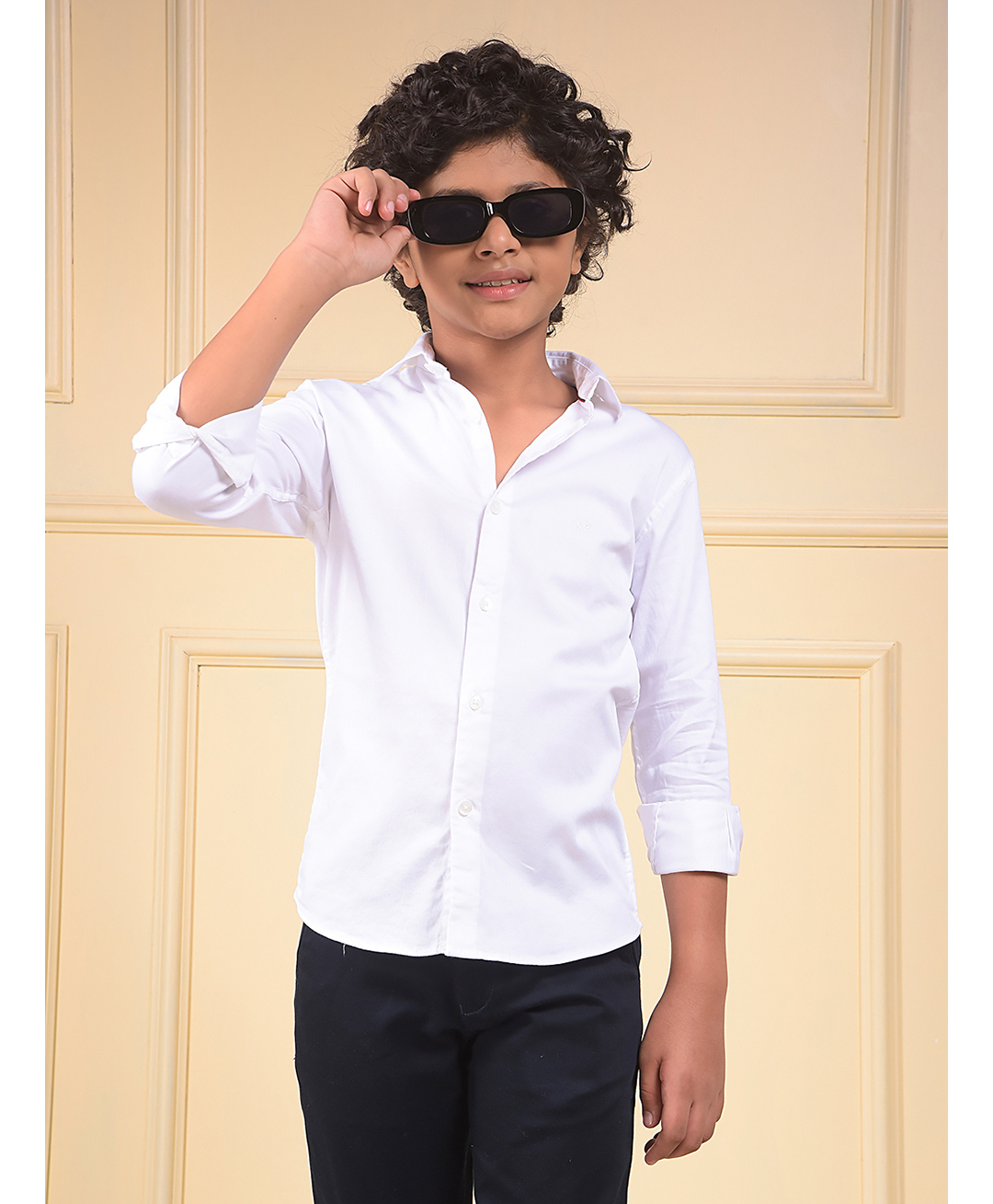 CRIMSOUNE CLUB Cotton Woven Full Sleeves Solid Shirt - White-picture-11