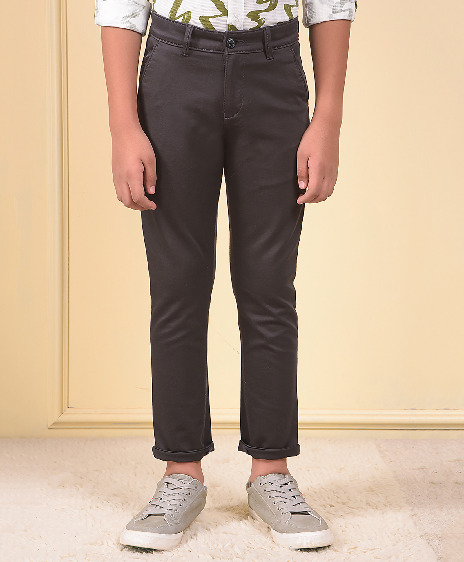 CRIMSOUNE CLUB Cotton Woven Solid Trousers - Olive Green-picture-33