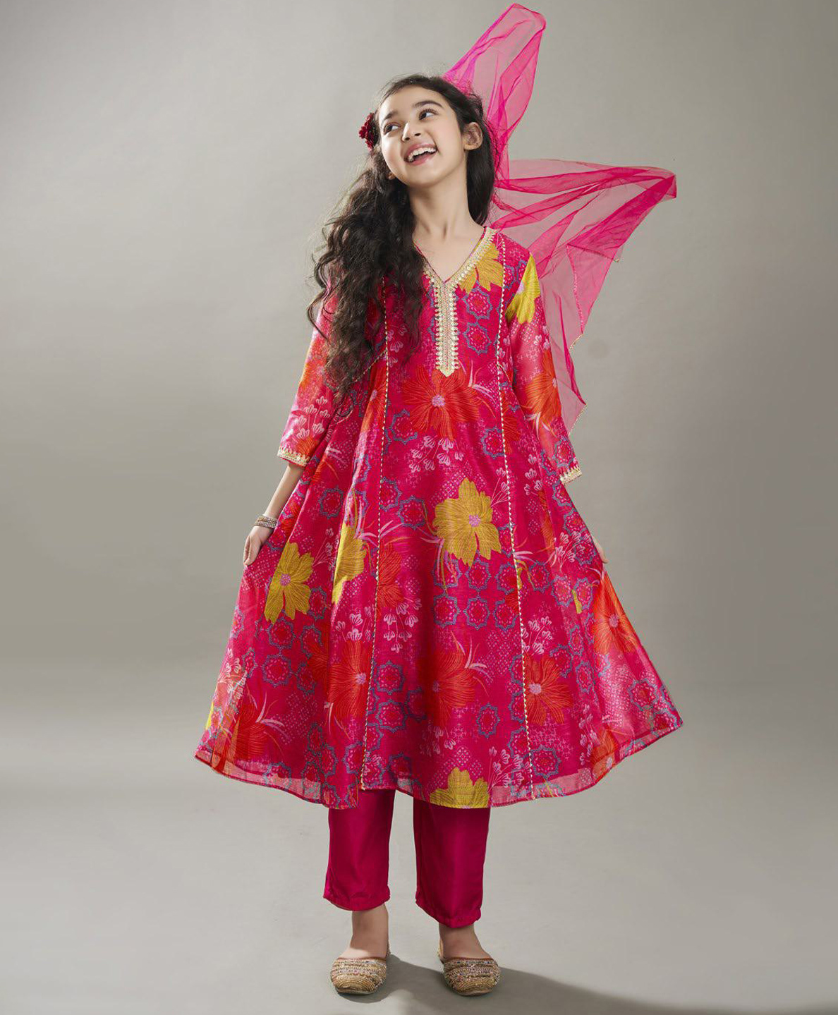 Bitiya By Bhama Silk Woven Three Fourth Sleeves Floral Printed Kurta Pant Set With Dupatta - Pink-image-32