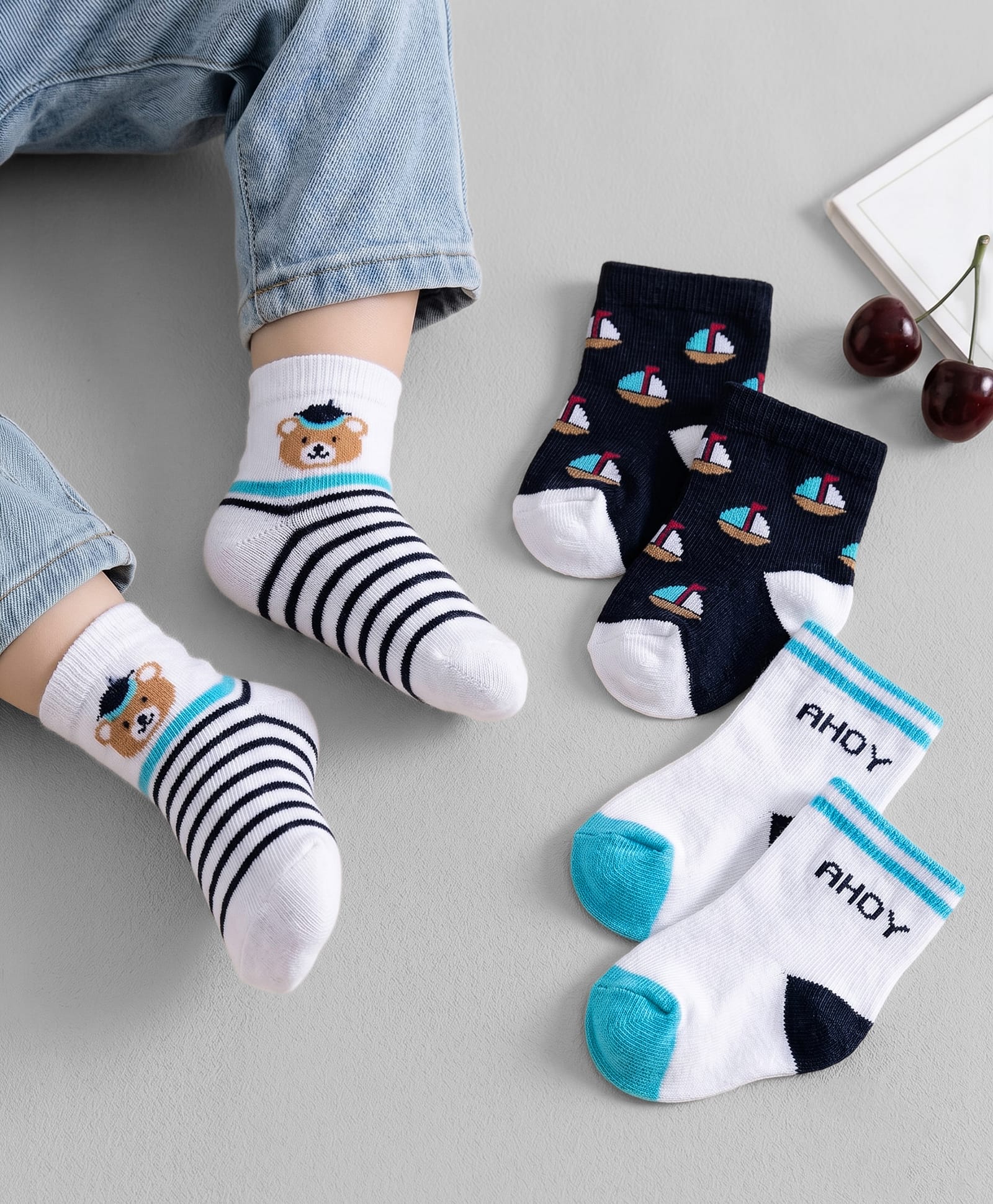 Cute Walk by Babyhug knit Ankle Length Socks With Animal Design Pack Of 3 - White & Black-image-29
