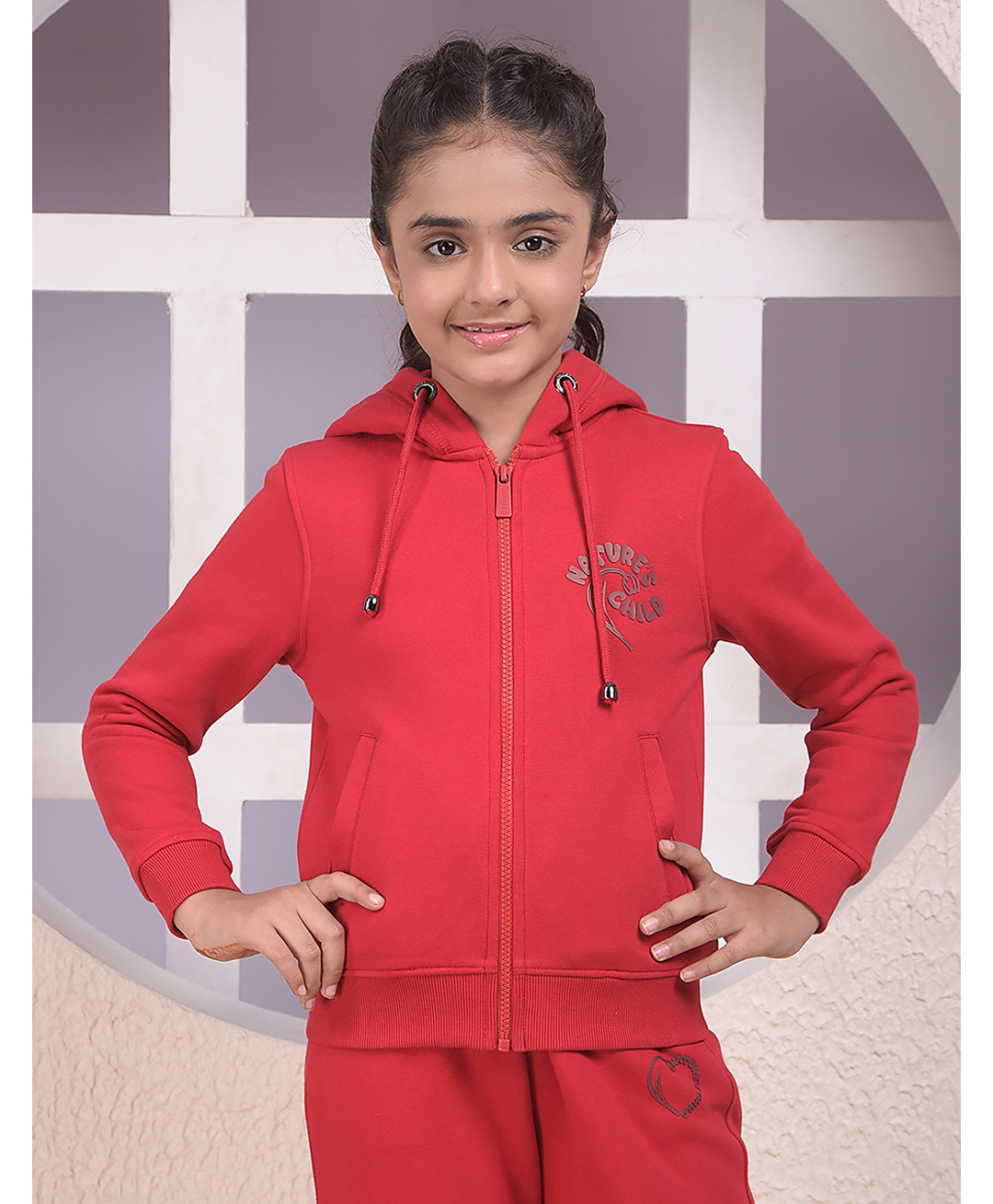 CRIMSOUNE CLUB Cotton Knit Full Sleeves Natures Child Text Patch Detailed Light Winter Hooded Sweatshirt - Red-picture-16