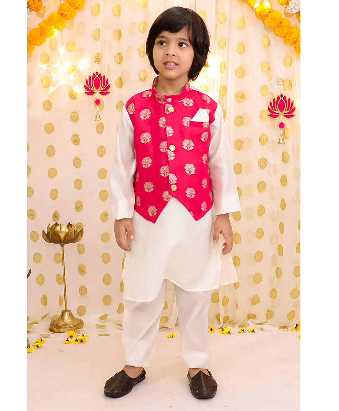 BownBee Woven Full Sleeves Solid Kurta Pyjama With Floral Foil Printed Jacket Set - Pink-image-23