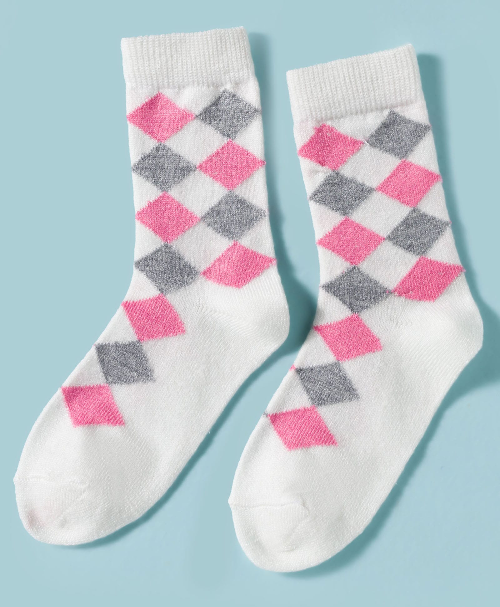 Model Knit Winterwear Socks With Square Design - White-picture-11