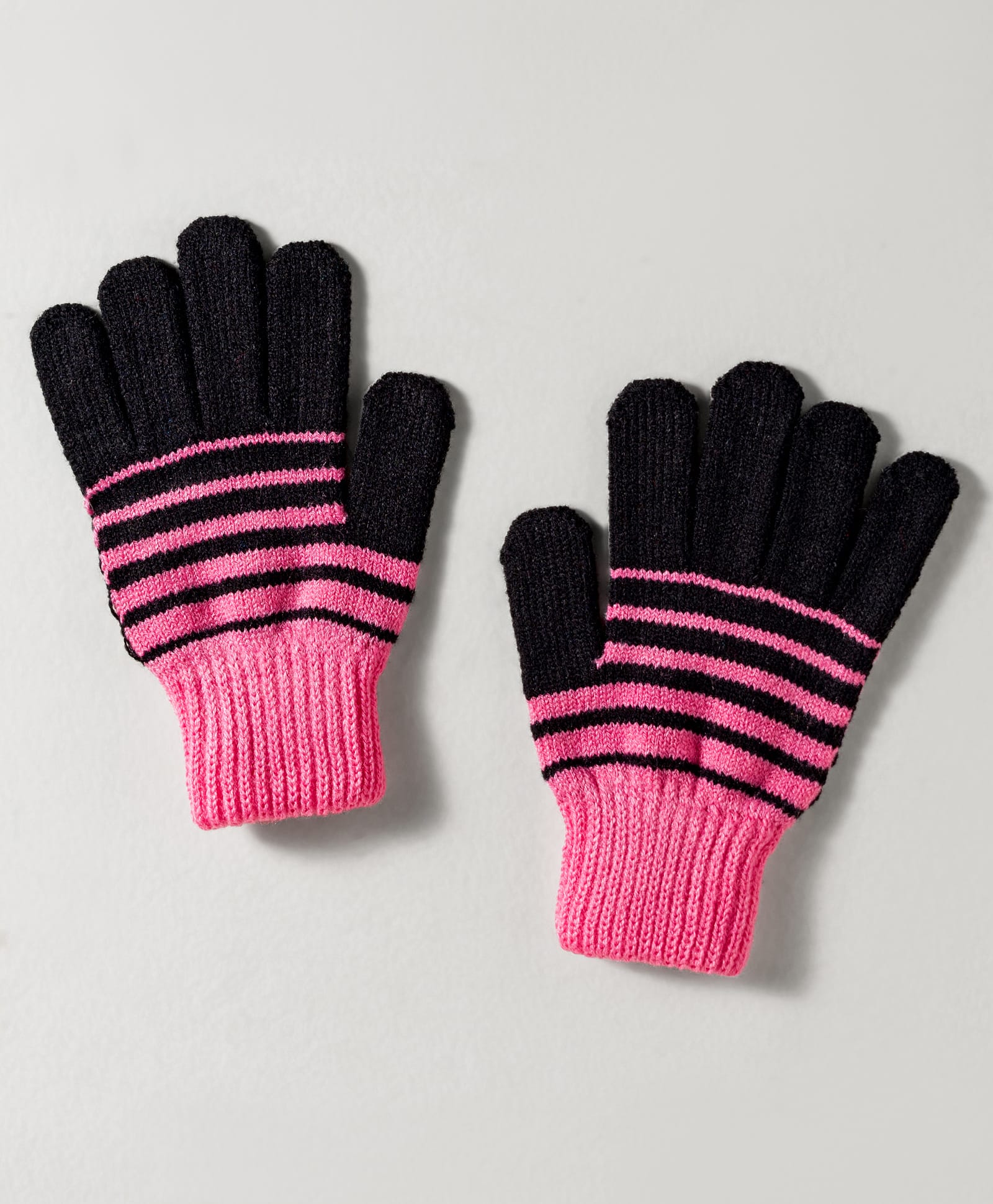 Model Knitted Striped Gloves - Black-picture-10
