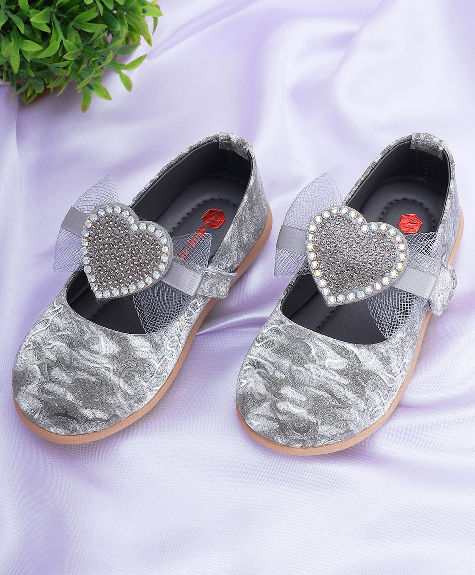 Mine Sole Abstract Designed Heart Shape Stone Embellished Bow Applique Detailed Ballerinas - Grey-image-30