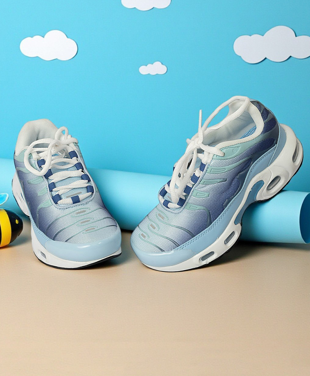 TRUFFLE COLLECTION Mesh Detailed Lace Up Closure Ombre Sneakers - Blue-picture-21