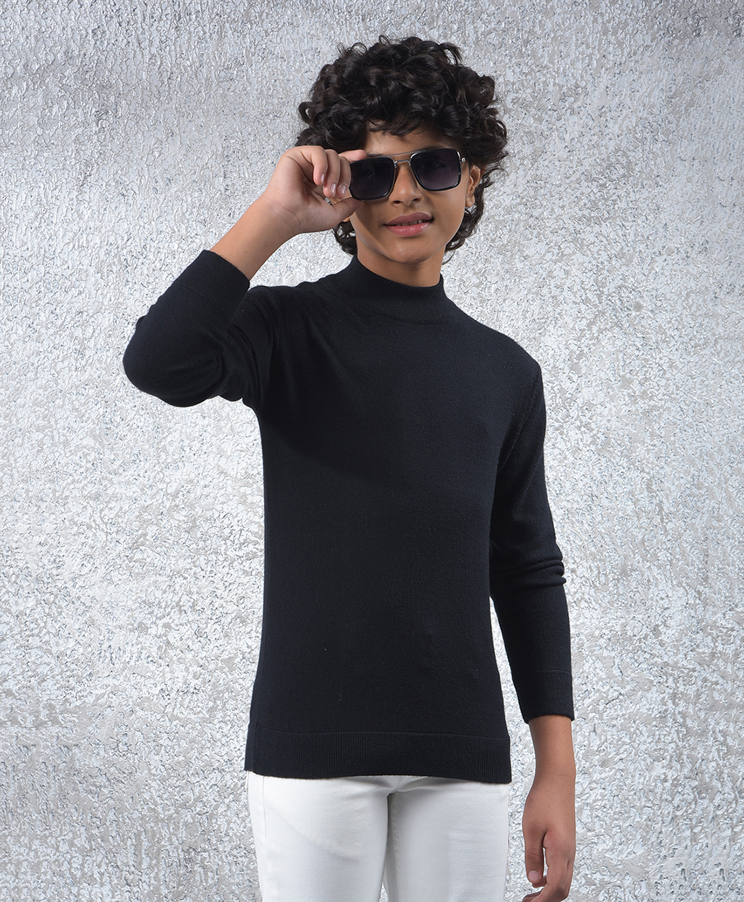 CRIMSOUNE CLUB Viscose Woven Full Sleeves Solid Sweater - Black-picture-21