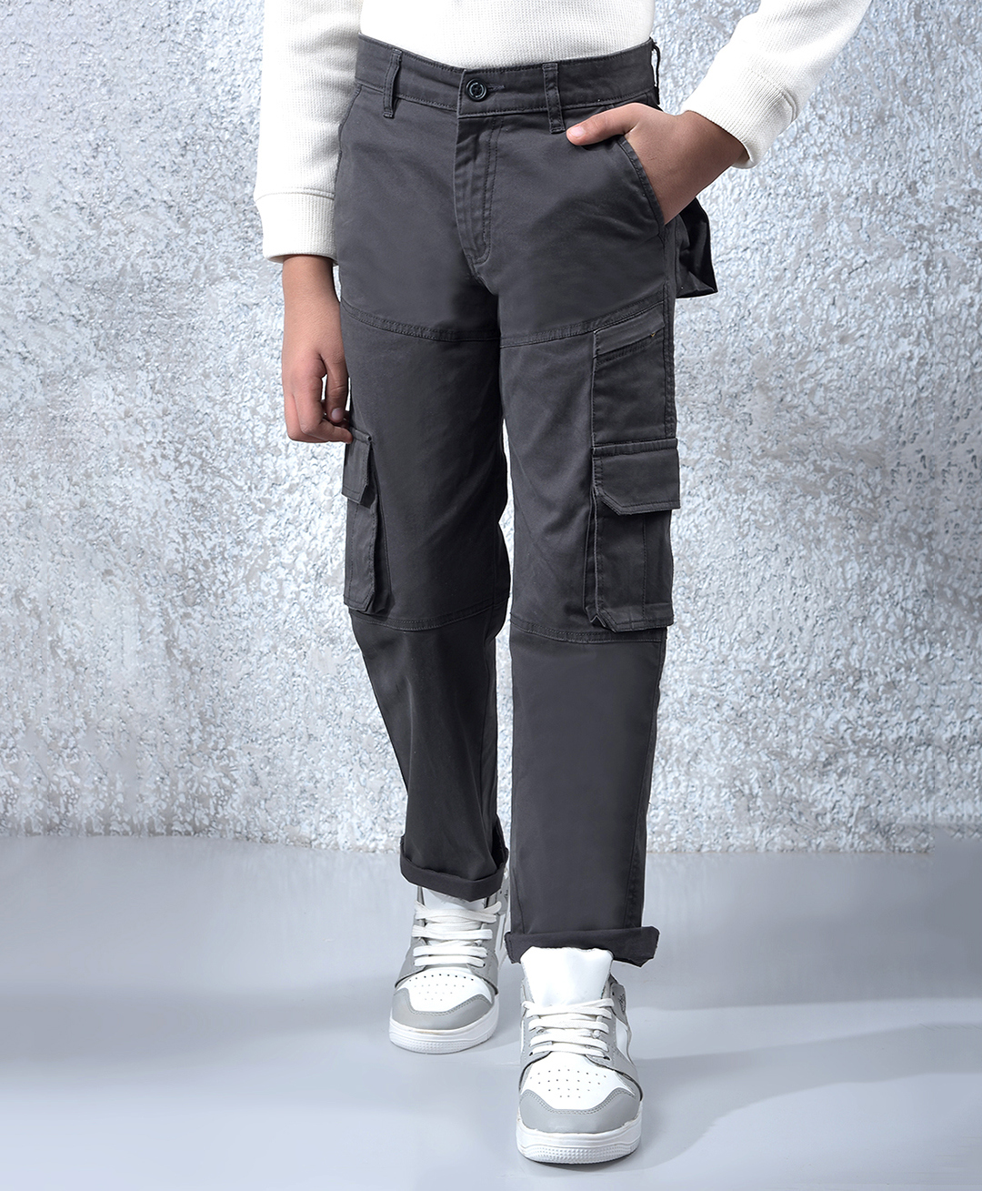 CRIMSOUNE CLUB Cotton Woven Solid Trousers - Black-picture-26