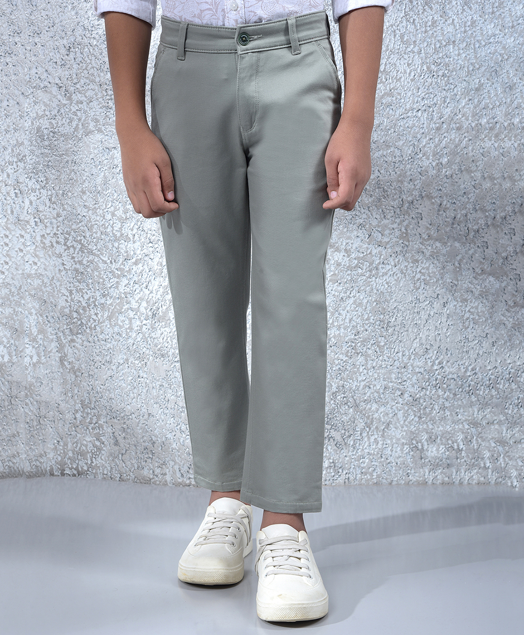 CRIMSOUNE CLUB Cotton Woven Solid Trousers - Green-picture-26