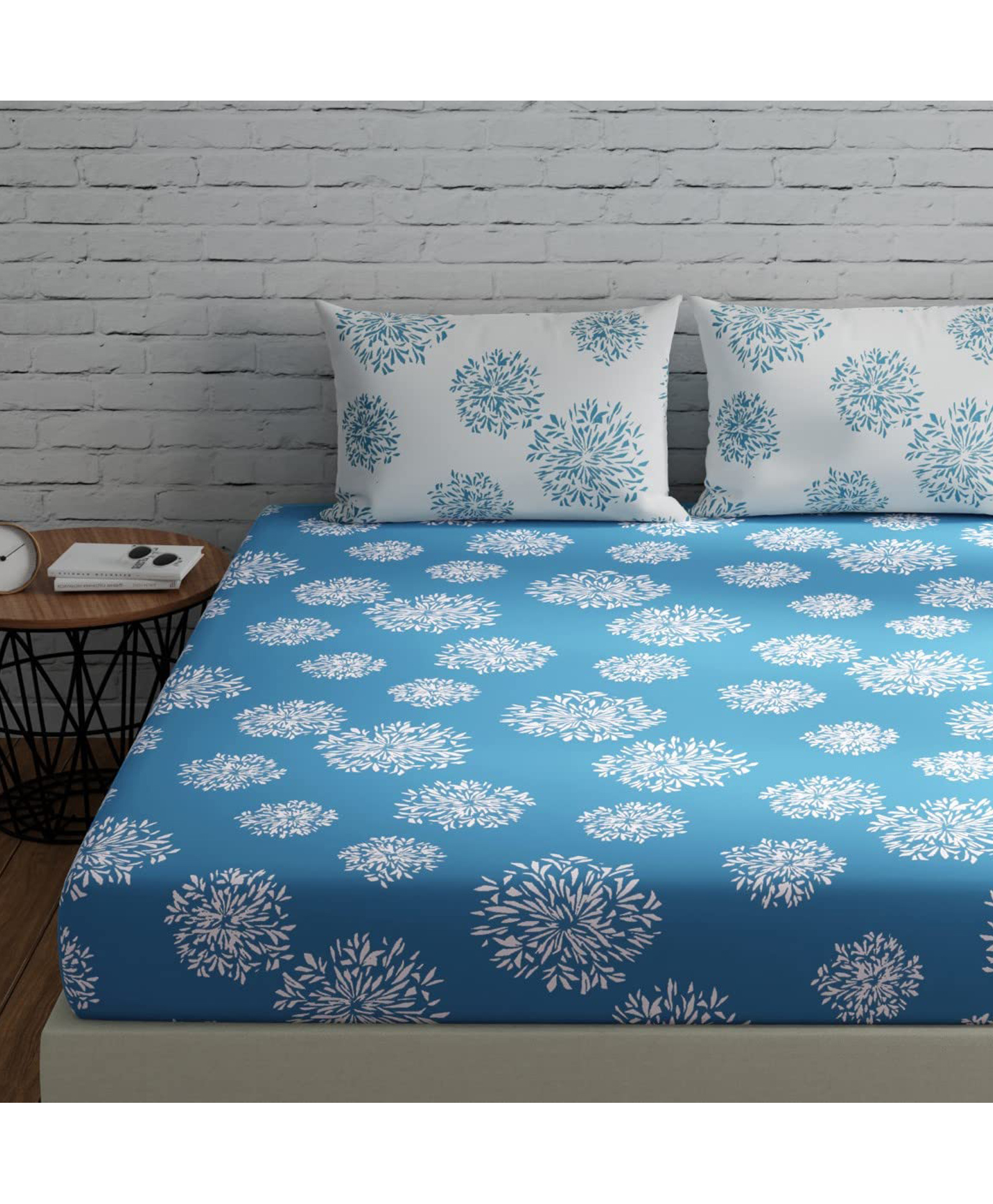 Huesland by Ahmedabad Cotton 144 TC Geometric Cotton Bedsheet for Queen Size Bed Cotton with 2 Pillow Covers - Blue & White-picture-38