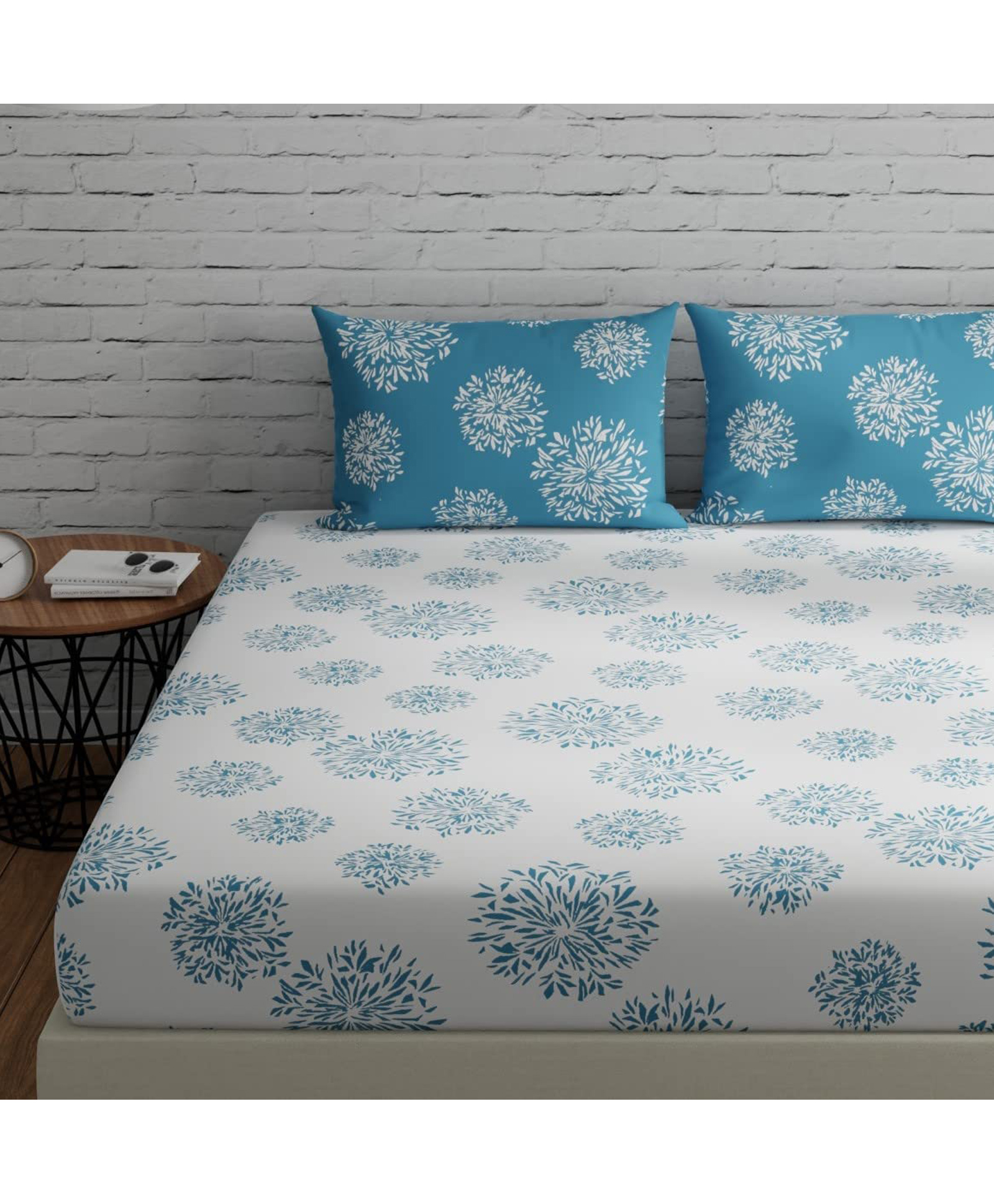 Huesland by Ahmedabad Cotton 144 TC Geometric King Size Bedsheet Cotton with 2 Pillow Covers | 108x108 inch | White & Blue-picture-23