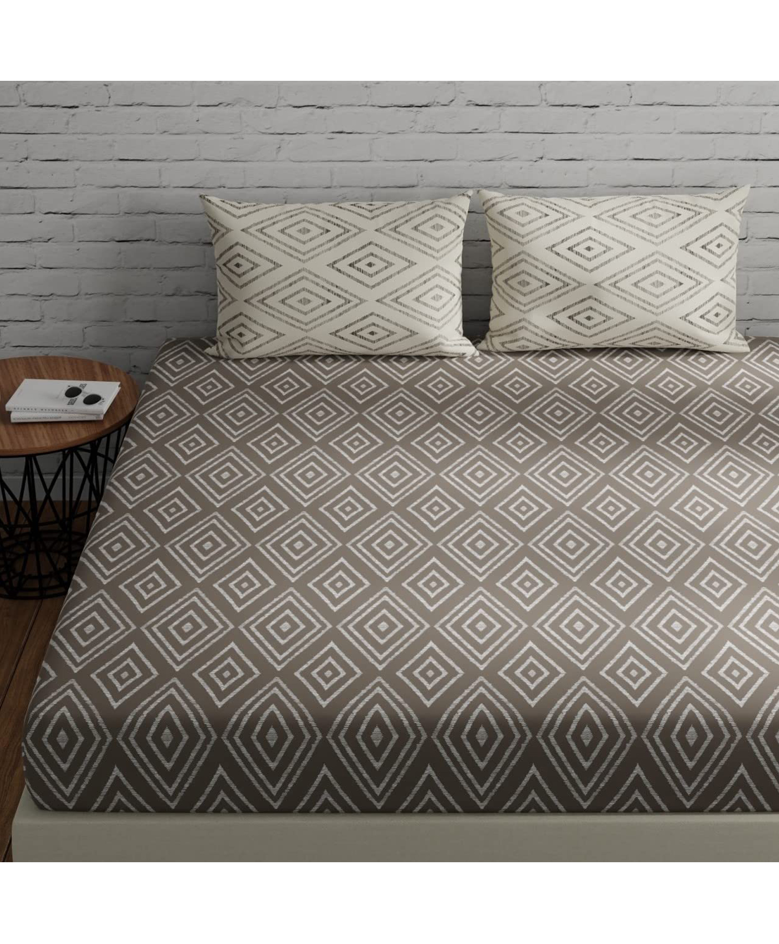 Huesland by Ahmedabad Cotton 144 TC Cotton Bedsheet for Double Bed with 2 Pillow Covers - Taupe & White-picture-22