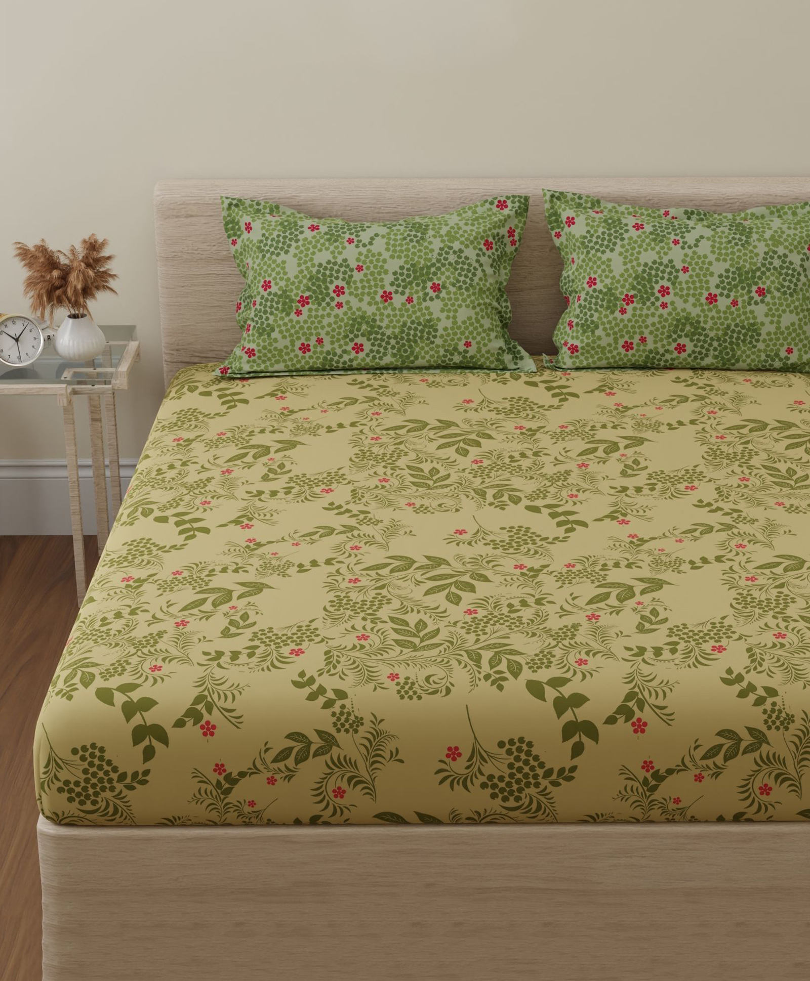huesland by ahmedabad cotton 144 tc cotton bedsheet for double bed with 2 pillow covers | botanical bliss | vanilla & green