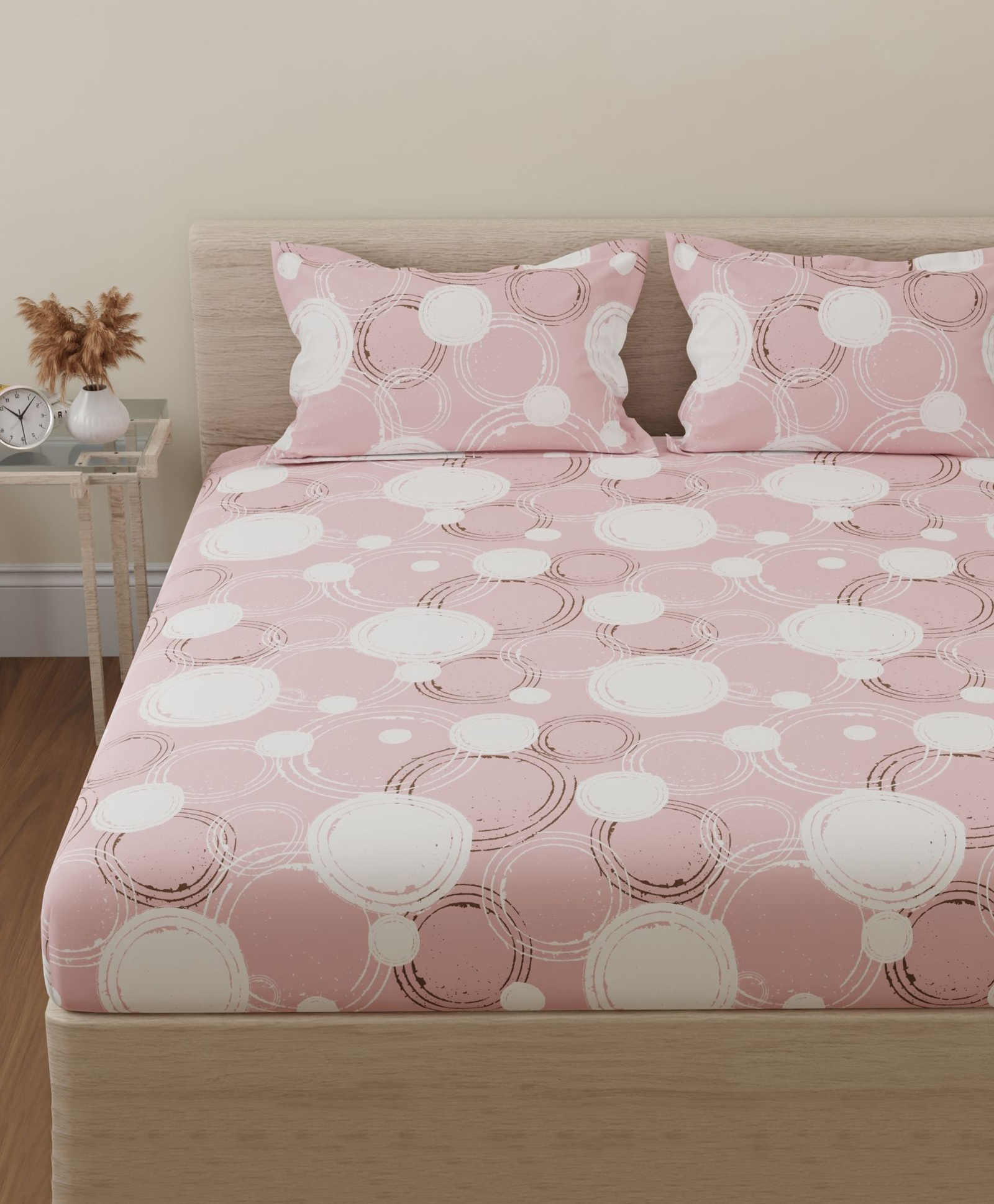 Huesland by Ahmedabad Cotton 144 TC Cotton Bedsheet for Double Bed with 2 Pillow Covers | Pastel Peach & Off White | Sphere-picture-29