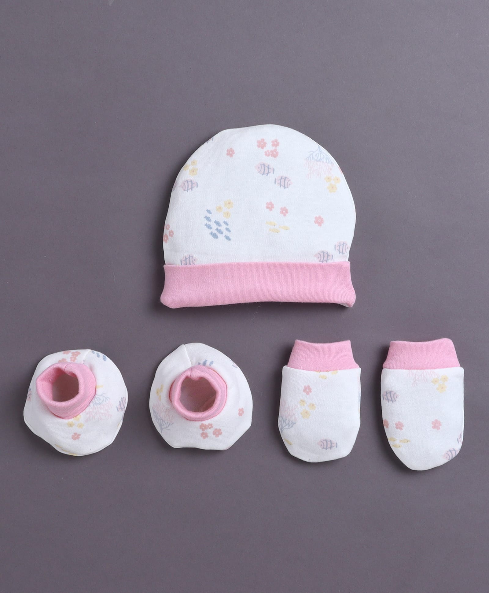 BUMZEE Cotton Knit Sea Theme Printed Cap Mittens & Booties White & Baby Pink - Diameter 9 cm-image-1