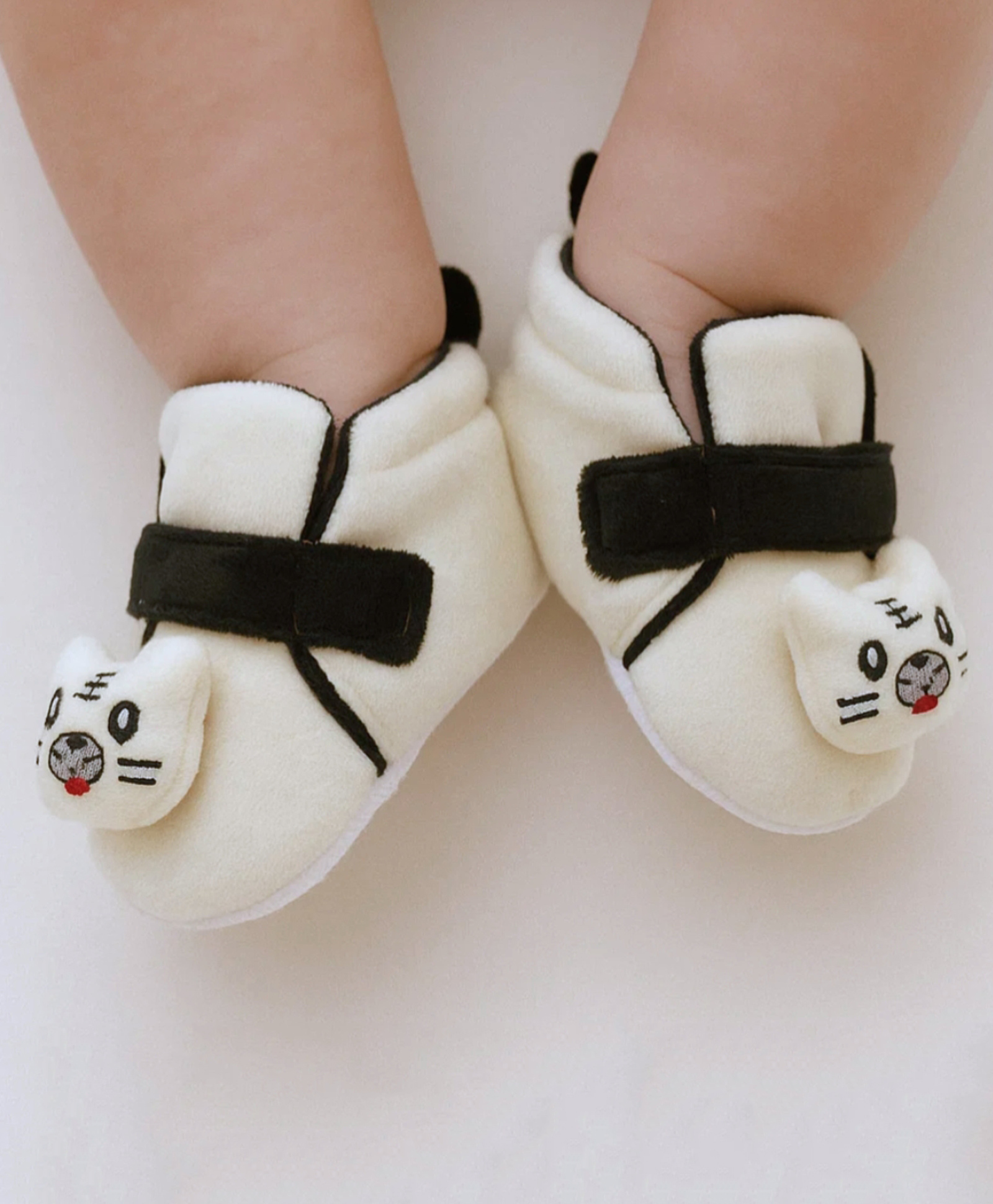 Neska Moda Baby Animal Applique Detailed Velcro Closure Booties - White & Black-picture-20