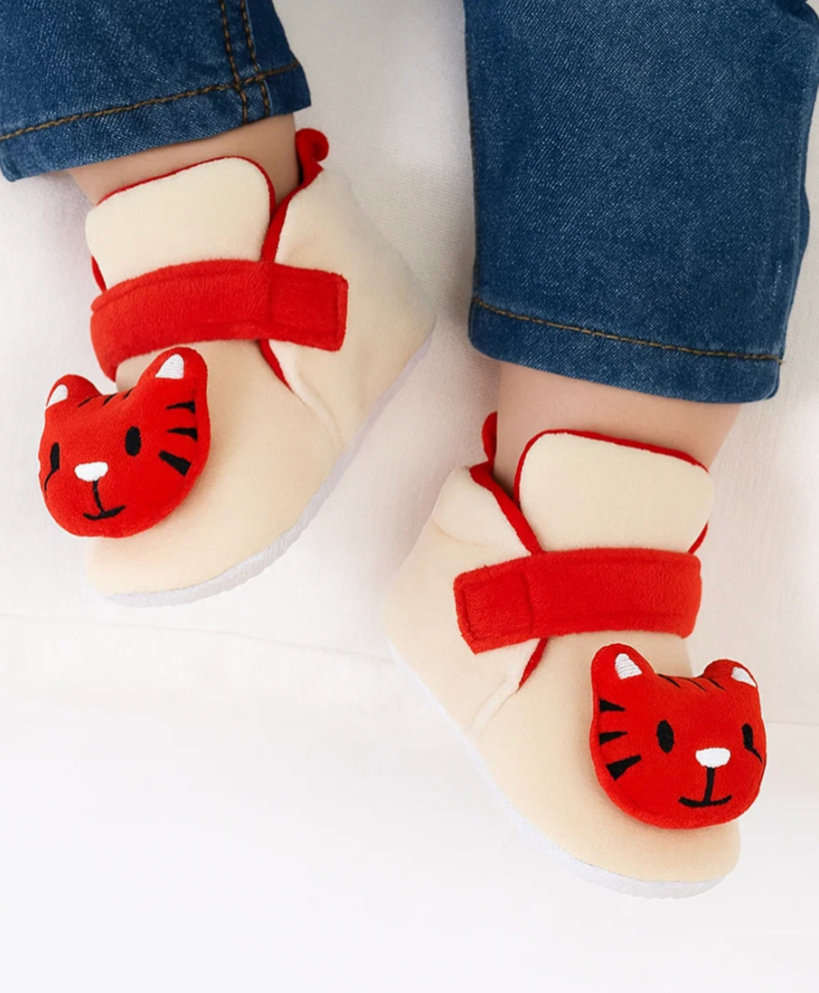 Neska Moda Bear Applique Detailed Velcro Closure Booties - Off White & Red-picture-23