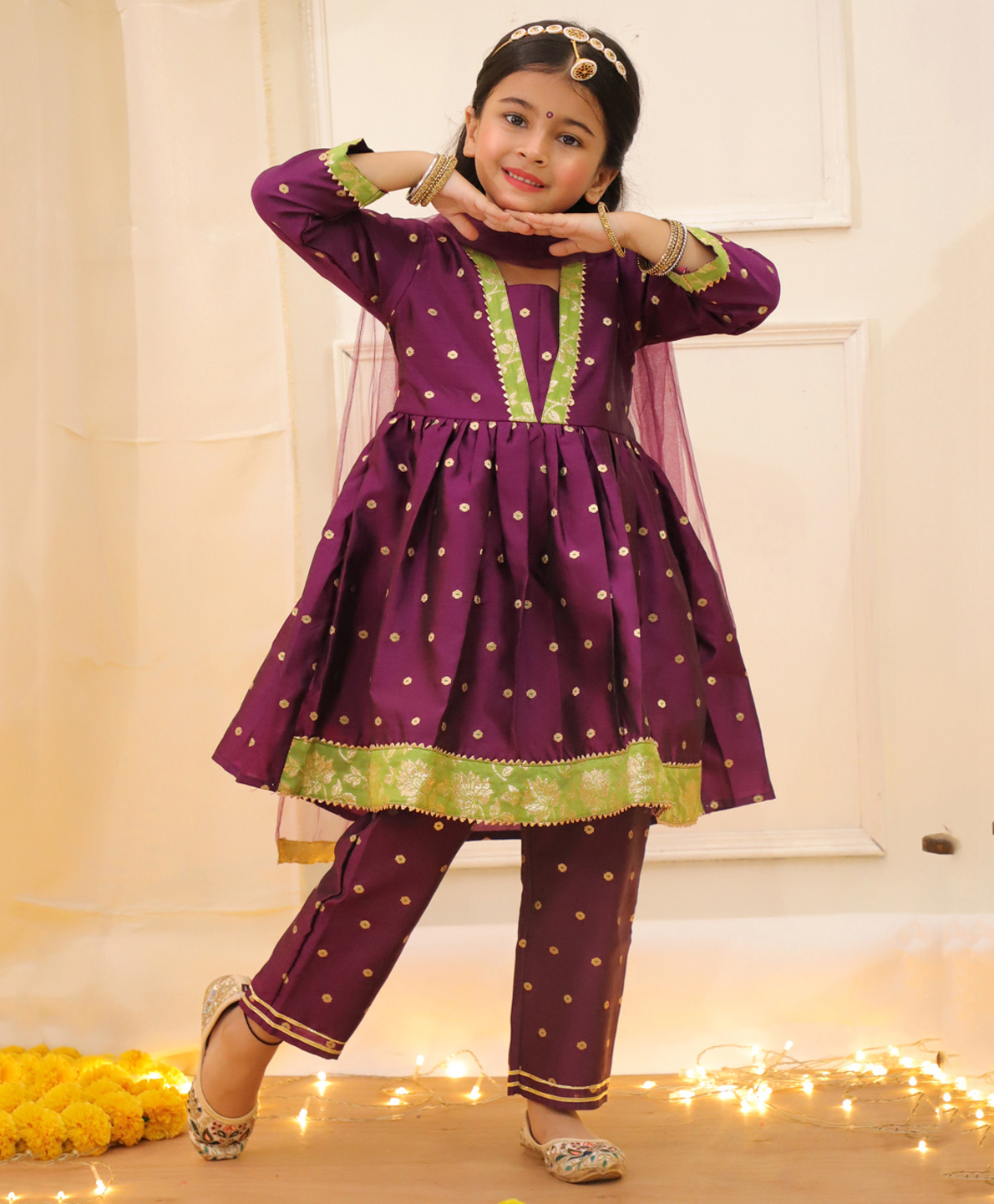 KID1 Tafeta Woven Full Sleeves Samosa Lace Embellished & Floral Foil Printed Anarkali Kurti Pant With Dupatta Set - Purple-image-6