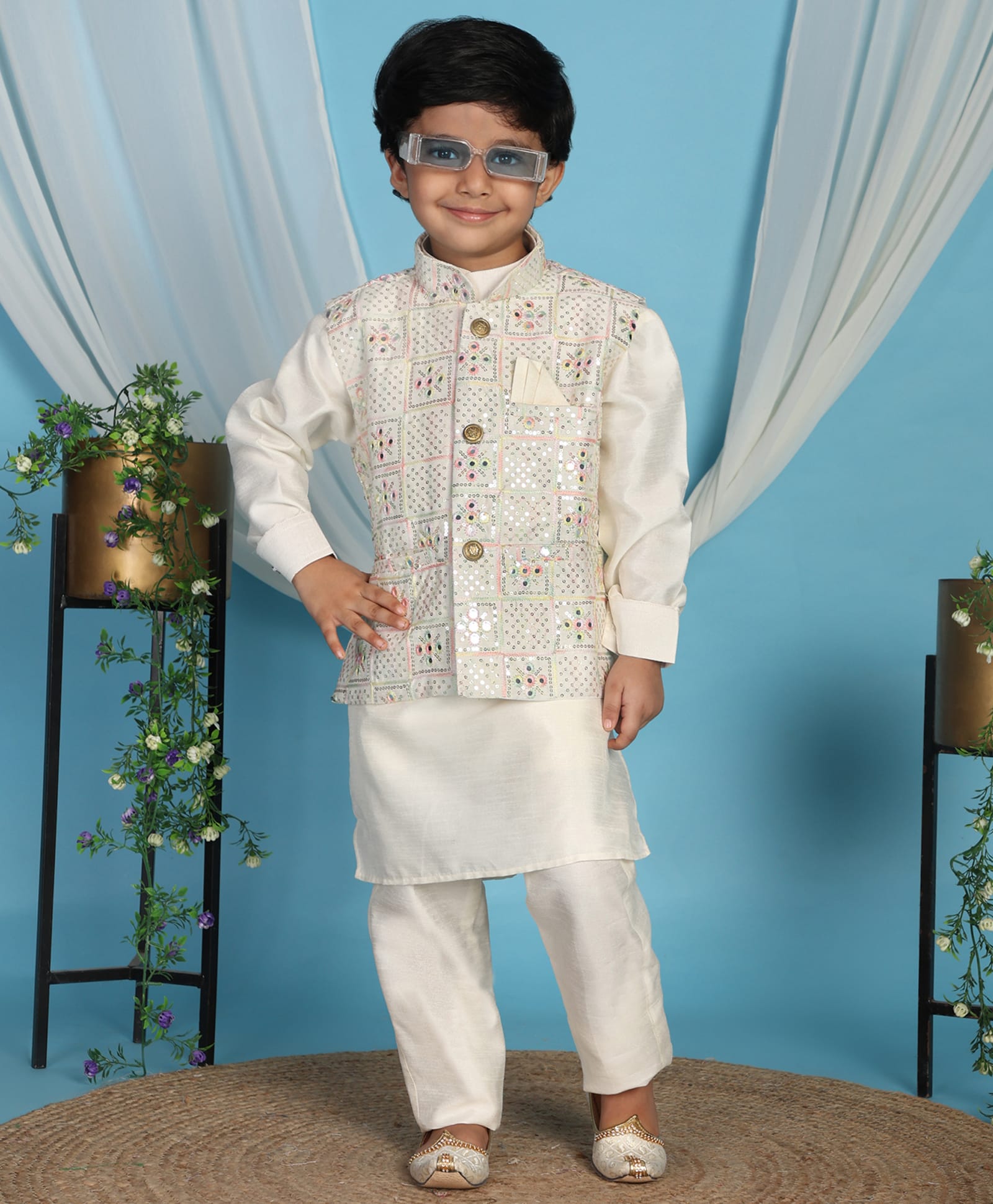 P-MARK Silk Woven Full Sleeves Solid Kurta Pant With Mirror Work & Sequins Embellished Jacket - Cream-picture-25