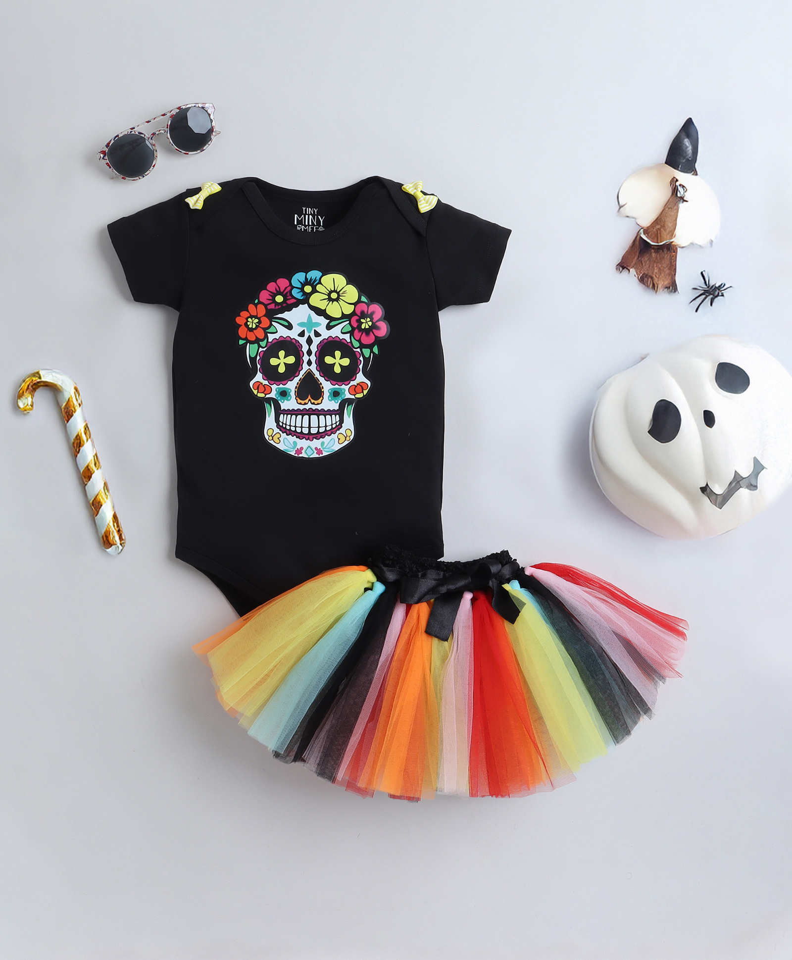 TINY MINY MEE Cotton Lycra Knit Halloween Theme Half Sleeves Skull Printed Onesie With Skirt Costume Set - Black