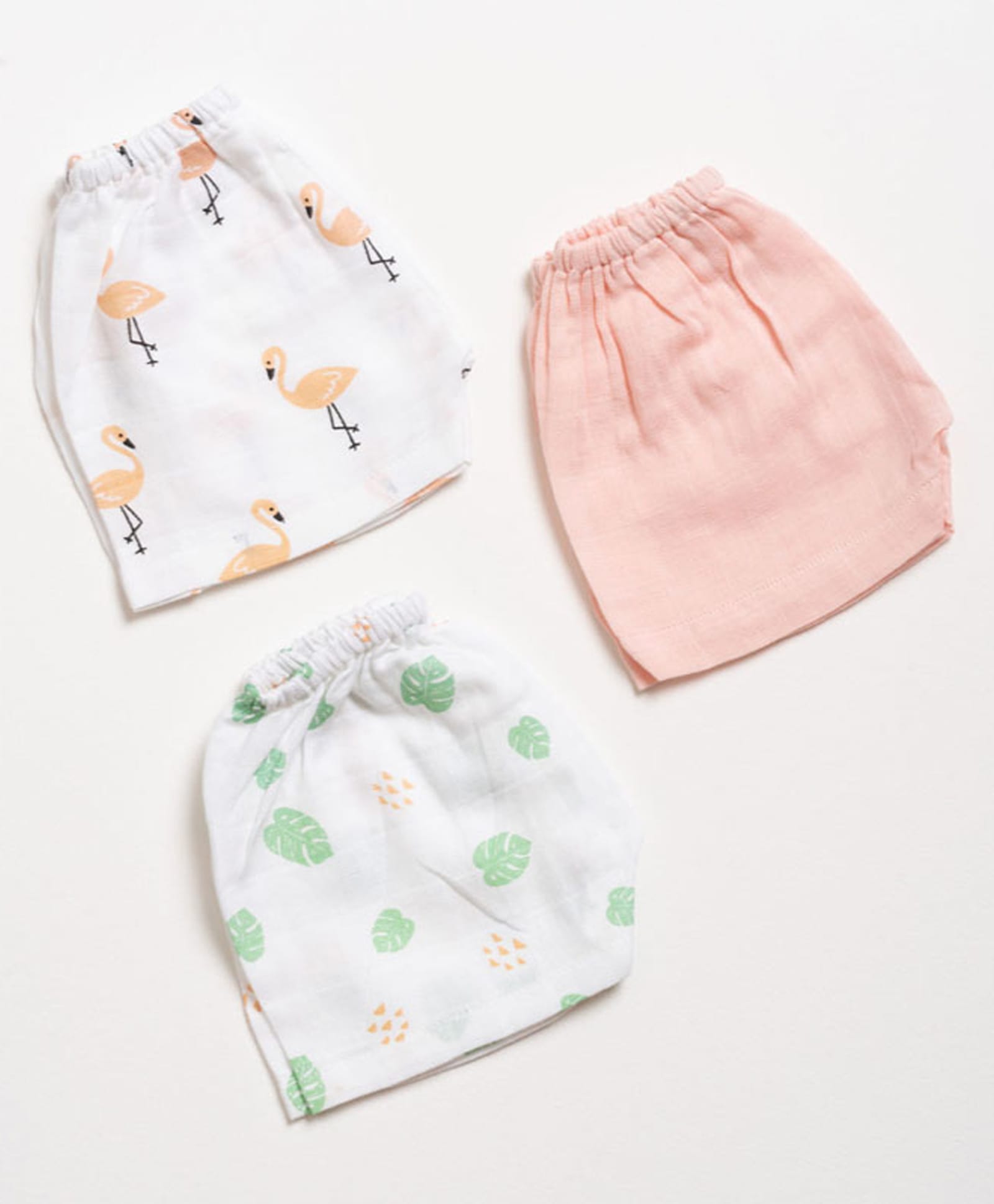 AARIRO 100% Muslin Woven Pack Of 3 Solid Flamingos & Tropical Leaves Printed Shorts - White & Pink-picture-10