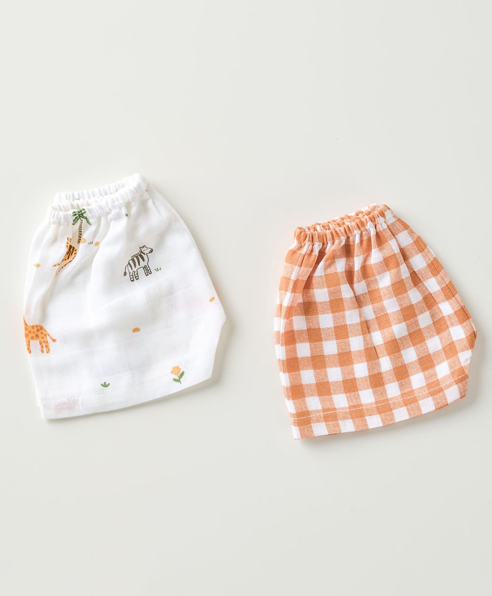 AARIRO 100% Muslin Woven Pack Of 2 Checked & Jungle Theme Printed Shorts - White-picture-2