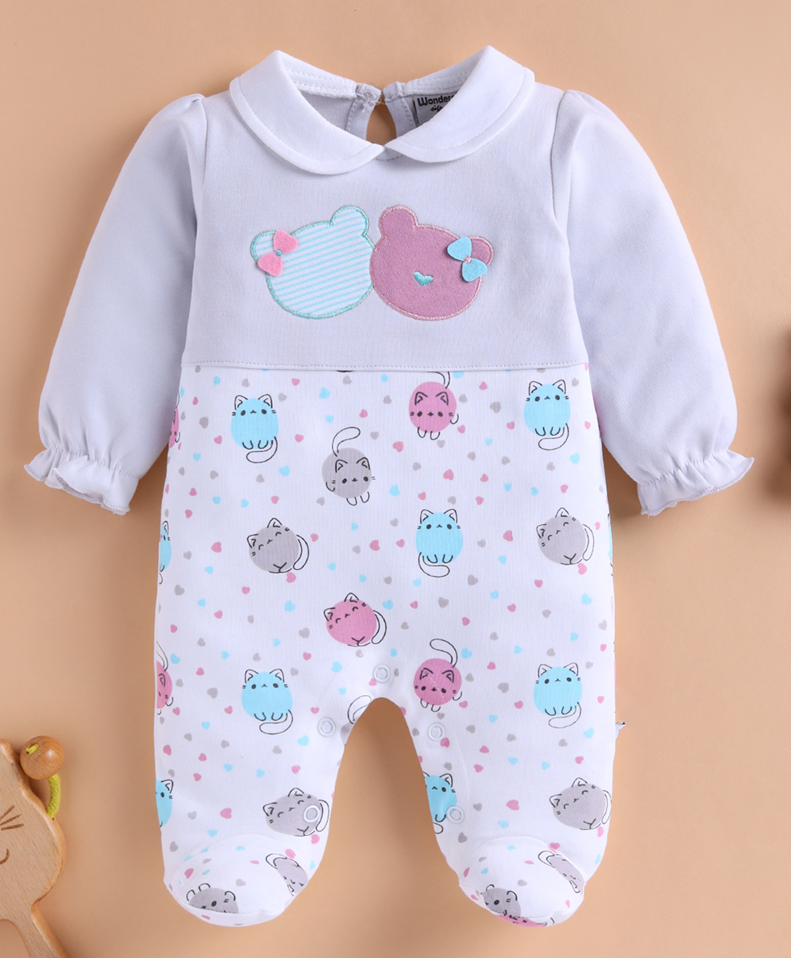 Wonderchild Full Sleeves Bear Silhouette Embroidered Cats Printed Sleepsuit - Grey & White-picture-13