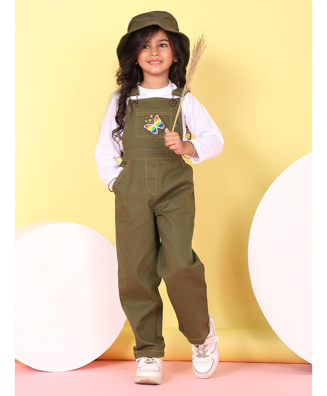 Superminis Cotton Blend Knit Floral Embroidered Dungaree With Full Sleeves Tee - Mehendi Green-picture-26