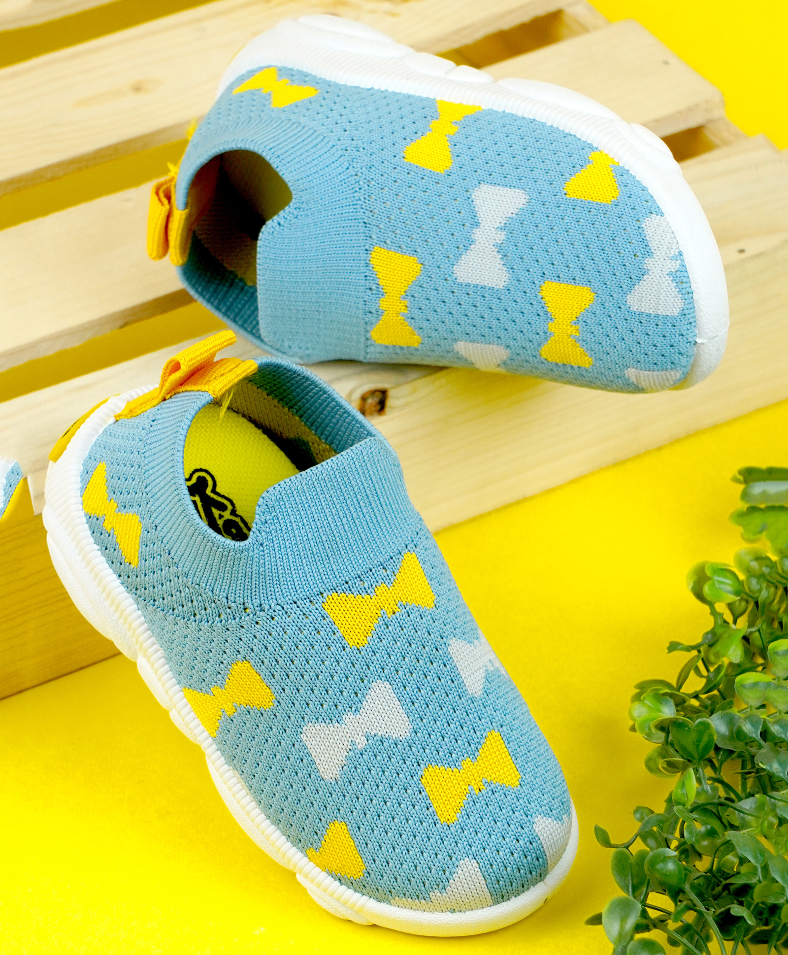 KATS Mesh Detailed & Bow Designed Shoes - Sky Blue-picture-21
