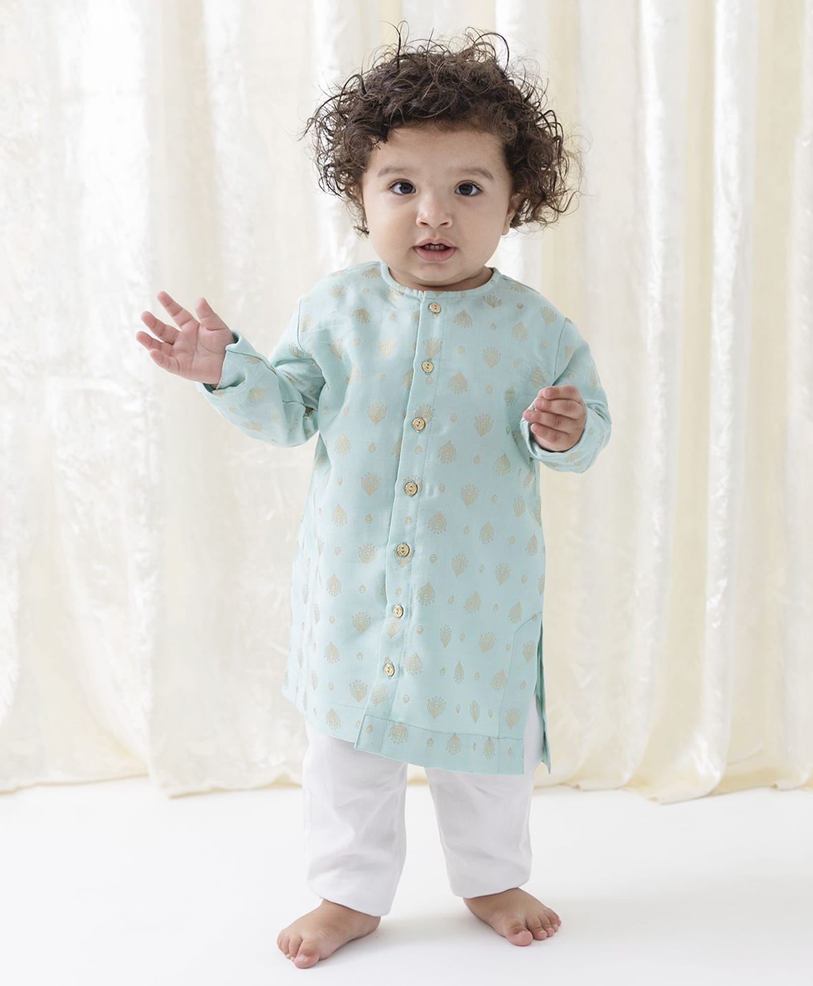 Tiber Taber Viscose Woven Full Sleeves Morpankh Foil Printed Kurta Pyjama Set - Blue-image-33