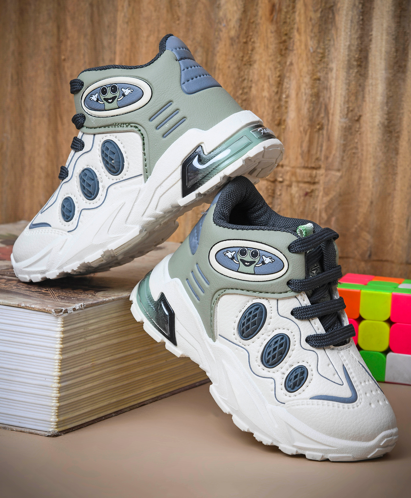 KATS Cartoon Face Detailed Anti Skid Lace Up Casual Shoes - Green-image-42