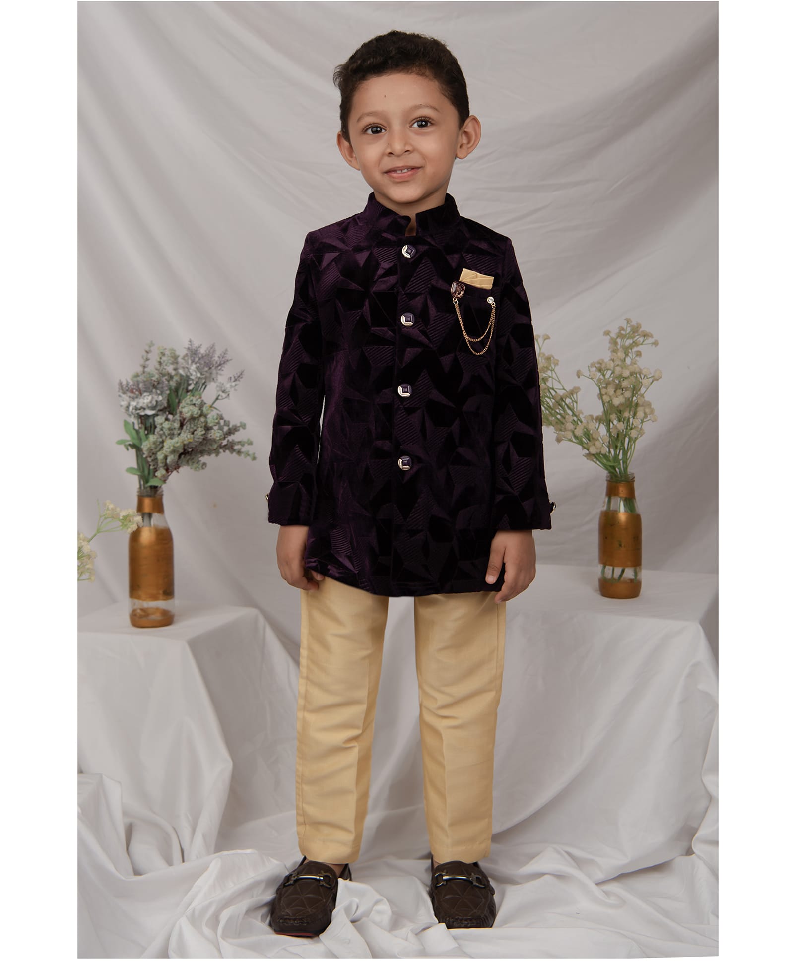 LITTLE COLLARS Velvet Woven Full Sleeves Textured Sherwani Pant Set With Brooch - Wine-picture-11