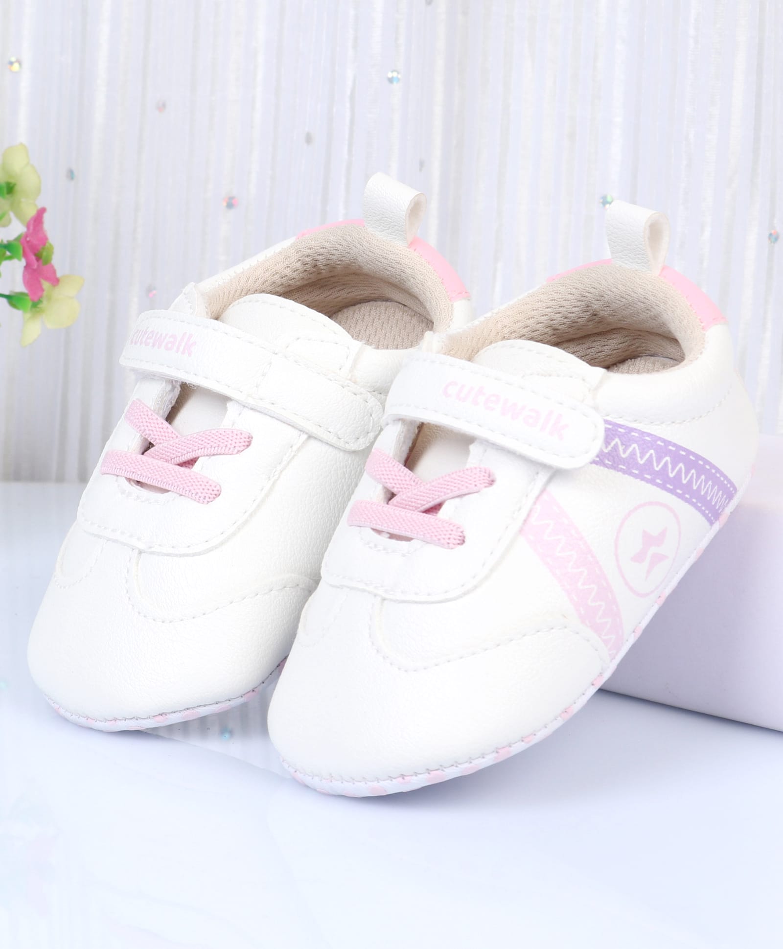 Cute Walk by Babyhug Velcro Closure Printed Booties - Pink & White-picture-26