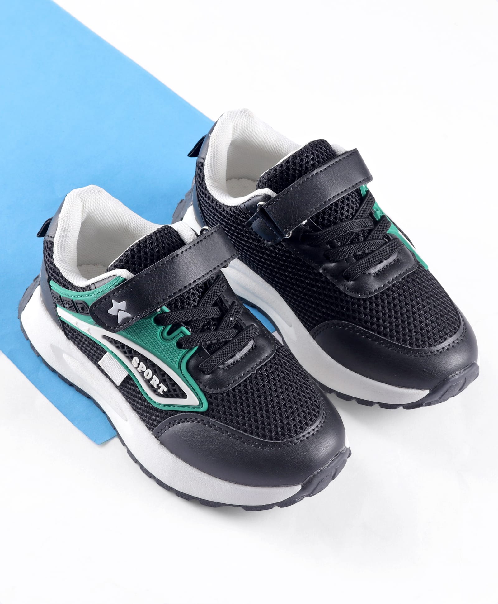 Cute Walk by Babyhug Velcro Closure Sneakers with Sport Applique - Black-image-40