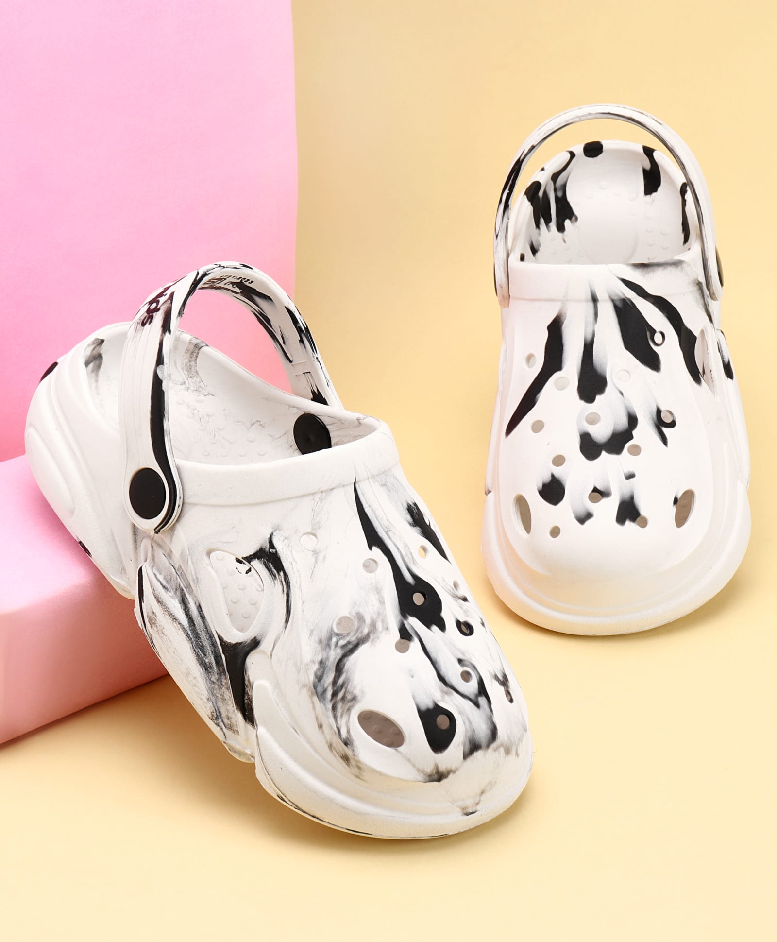 Pine Kids Back Strap Closure Abstract Printed Clogs - White & Black
