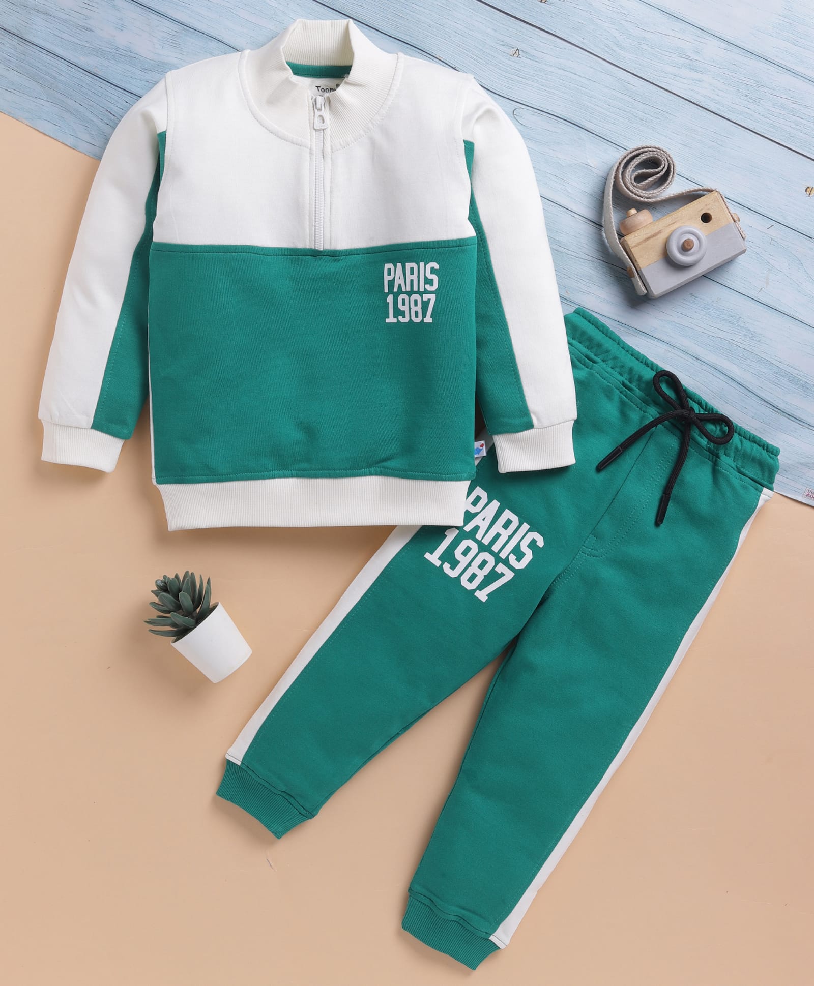 TOONYPORT Cotton Blend Knit Full Sleeves Paris 1997 Text Printed Winter Sweatshirt With Pant Set - Green-picture-34