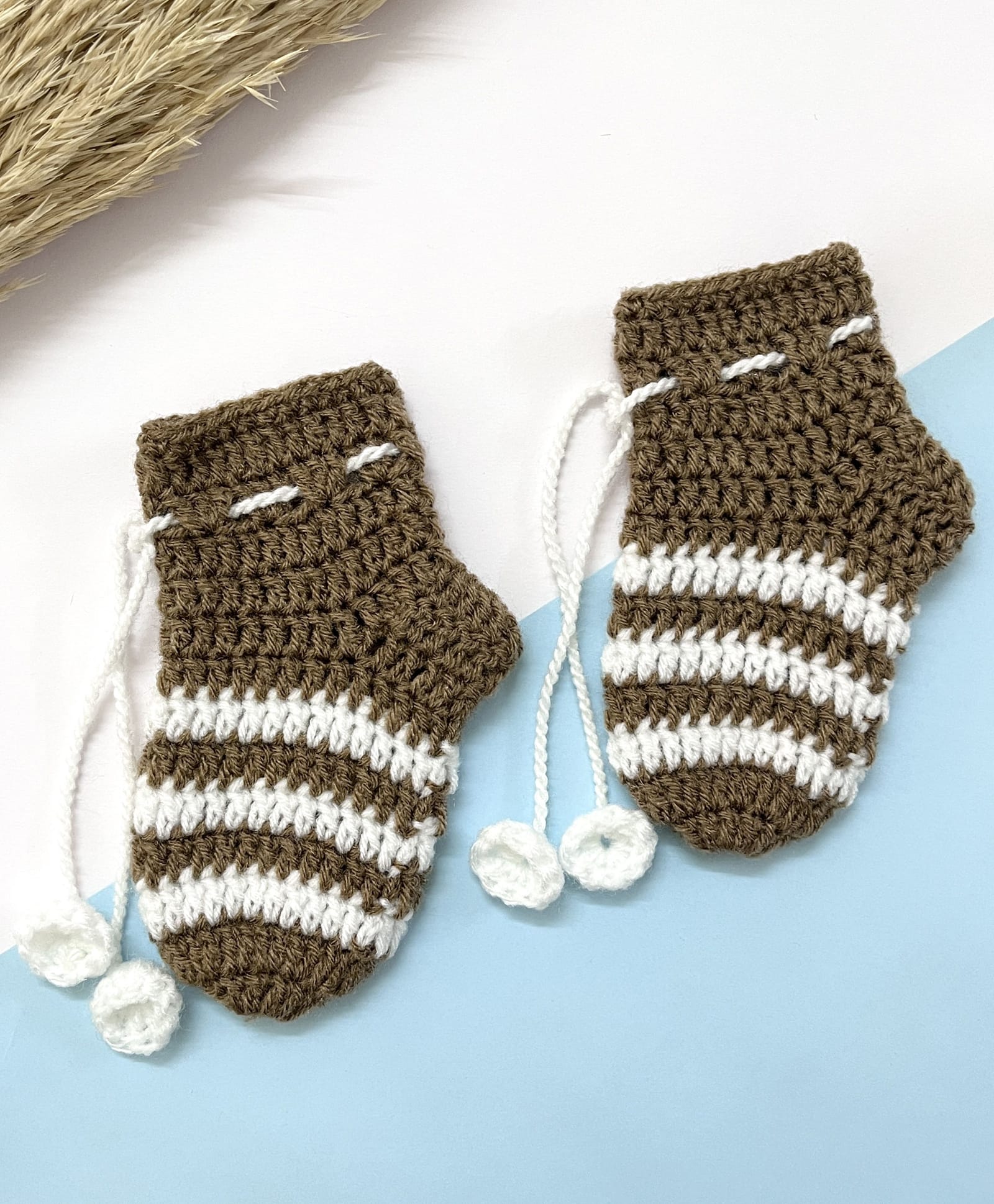 Little Peas Striped & Tassels Detailed Handmade Crochet Socks - Brown & White-image-47