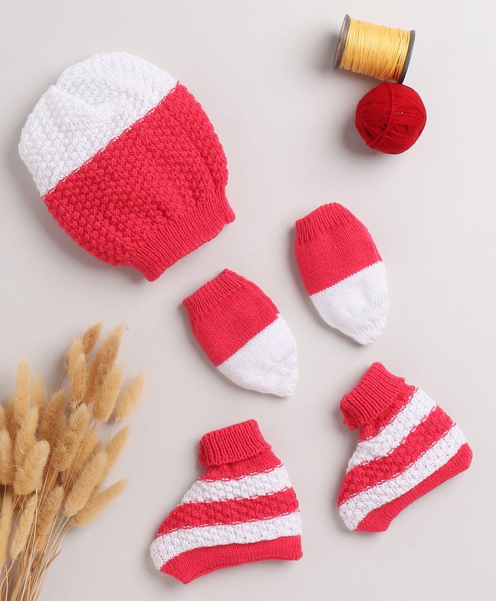 Little Angels Wool Knit Colour Blocked Beanie Mittens and Socks Set - Red & White-picture-10