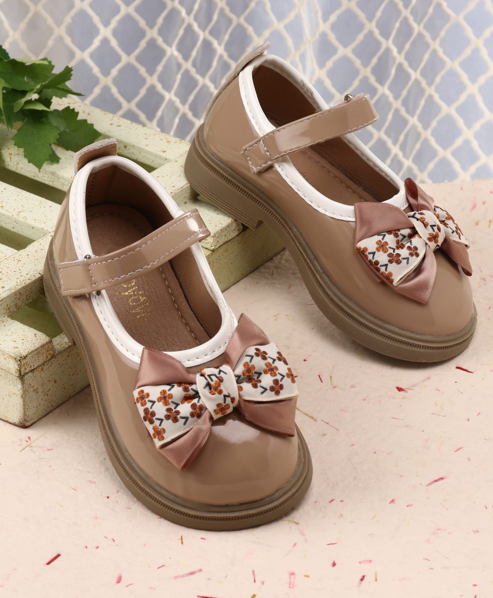 Babyoye Velcro Closure Floral Printed Ballerina With Bow Applique - Beige-picture-14