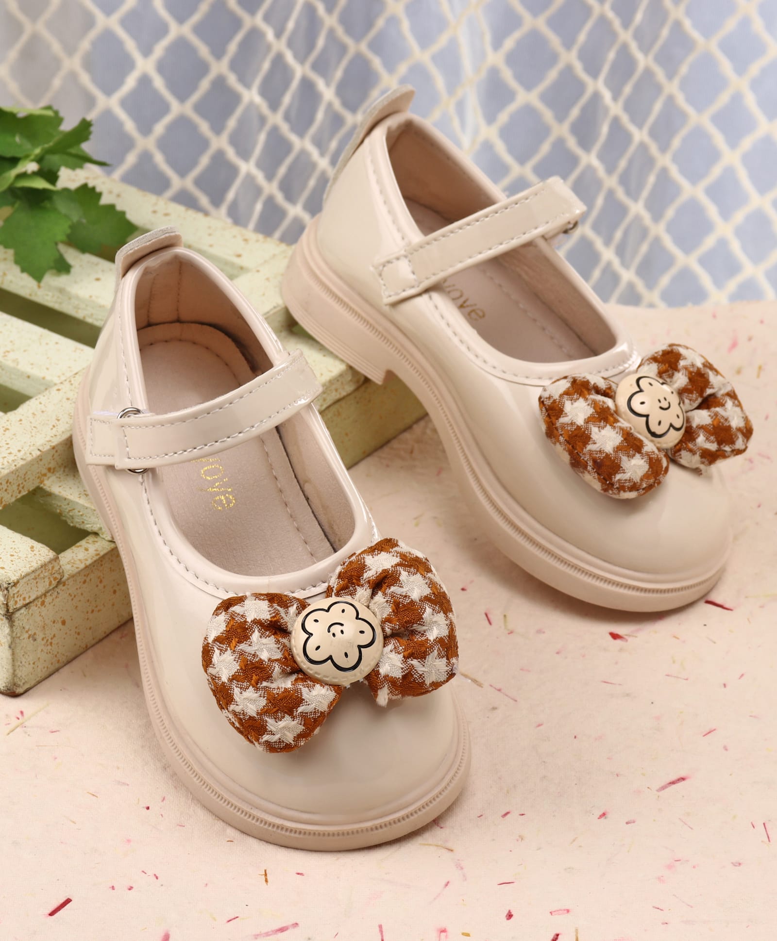 Babyoye Velcro Closure Ballerina With Bow Applique - Cream-picture-13
