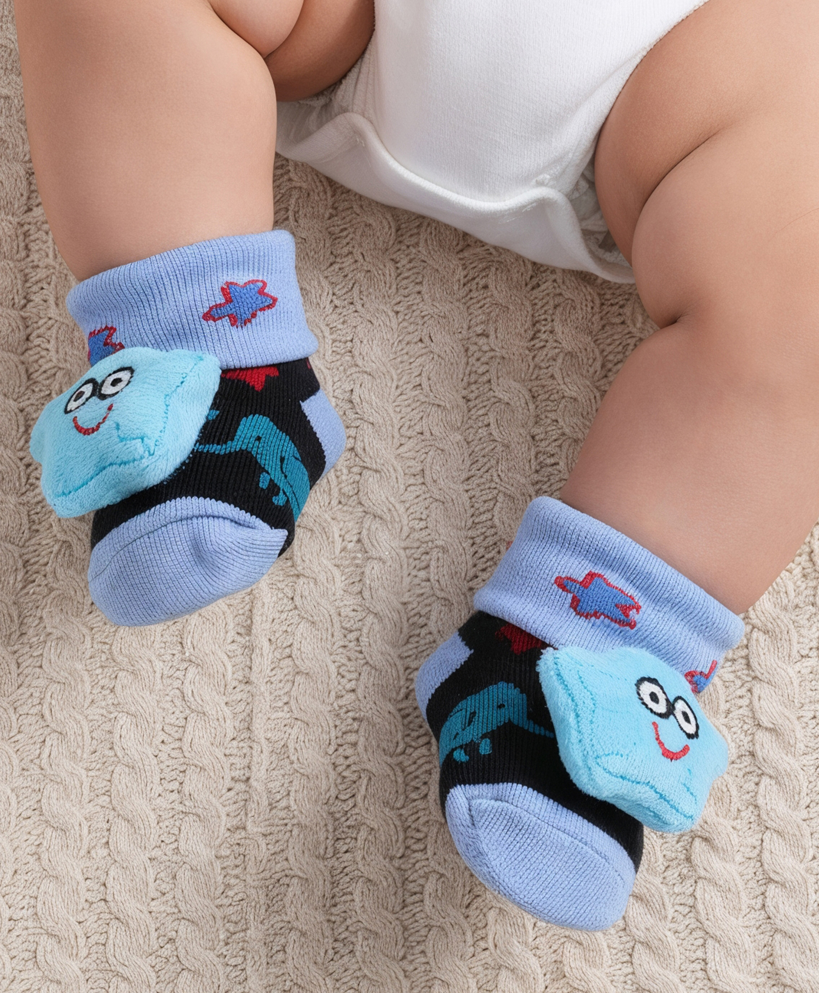 Cute Walk by Babyhug Socks With Star Applique - Blue-picture-11