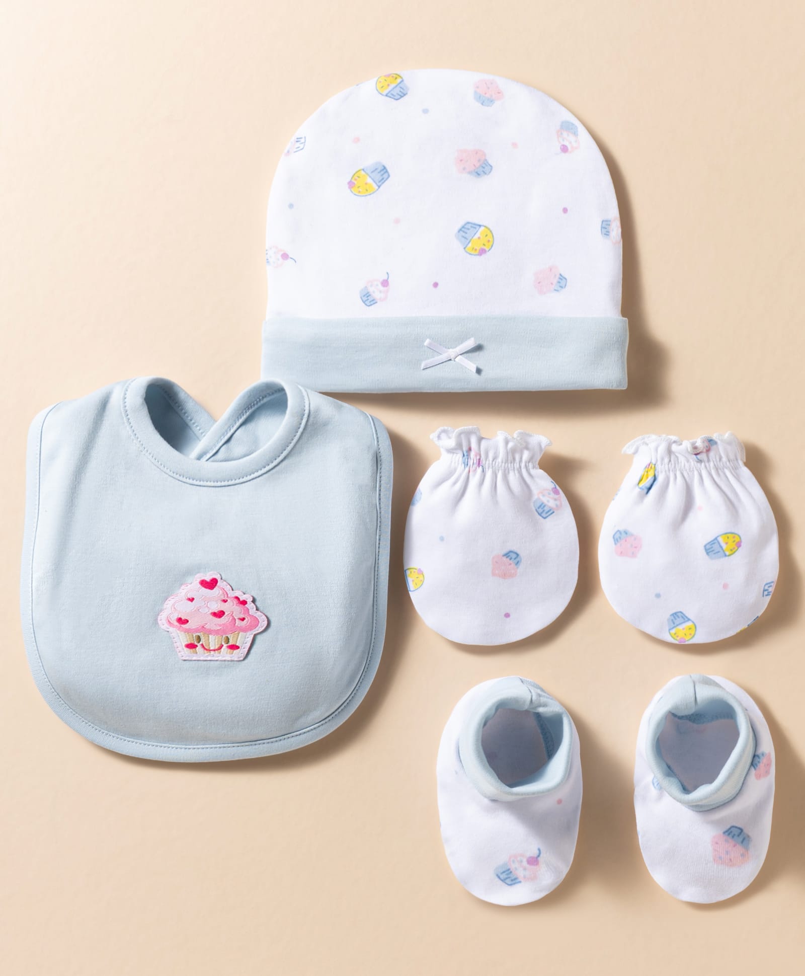 ToffyHouse Interlock Knit Cap, Mitten & Booties Set with Bib & Cupcake Print & Patch Light Blue - Diameter 18 cm-image-10