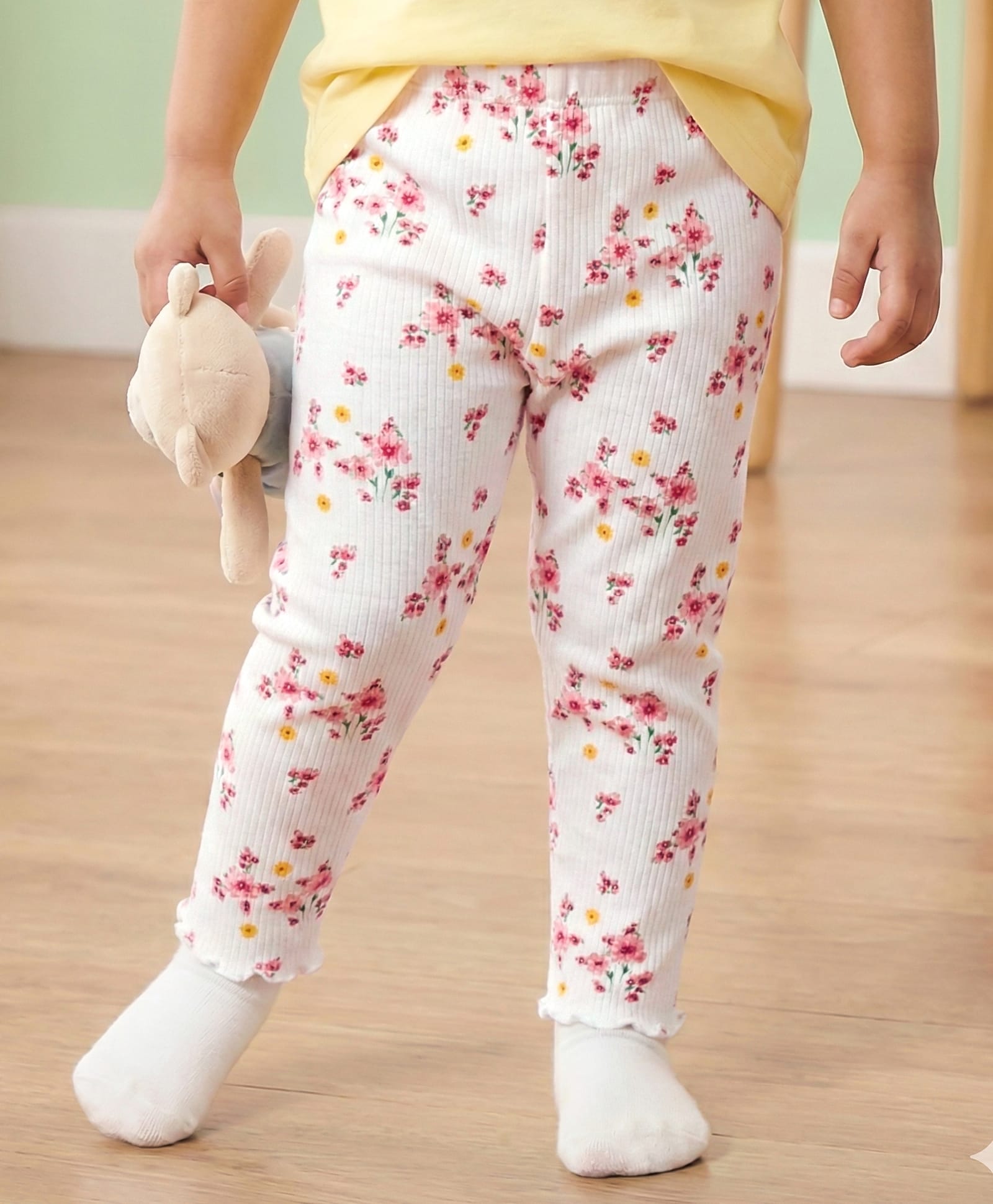 Babyhug Cotton Lycra Knit Full Length Leggings With Floral Print - White