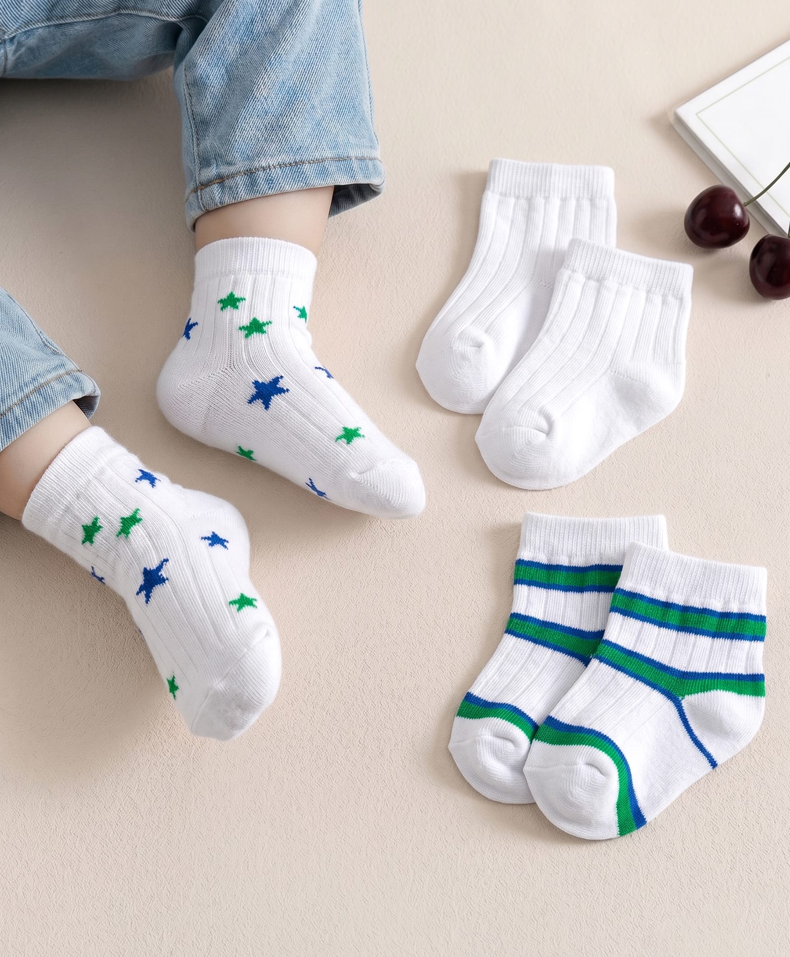 Cutewalk by Babyhug Non Terry Ankle Length Anti-Bacterial Socks With Star Design Pack of 3 - White-image-39