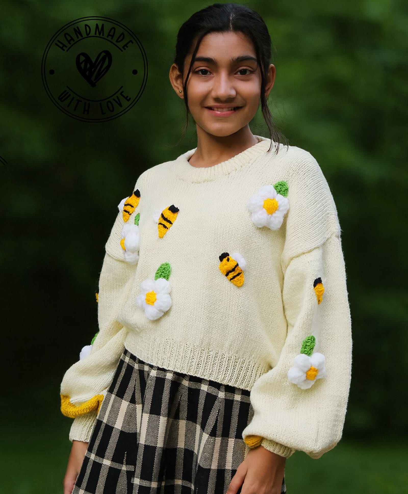 Woonie Handknitted Full Sleeves Floral and Bee Applique Detailed Sweater - Cream-image-32