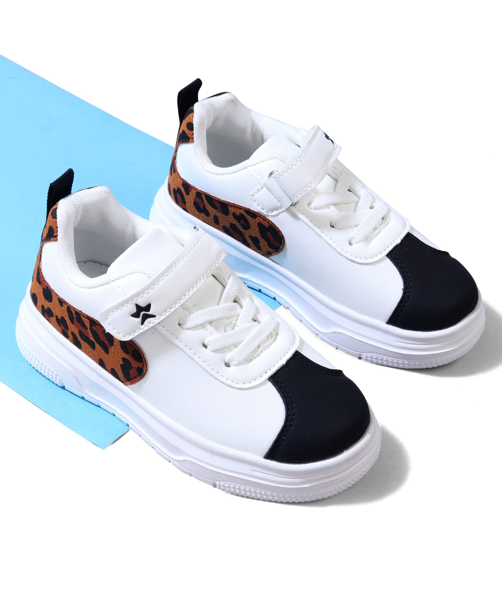 Cute Walk by Babyhug Velcro Closure Sneaker Shoes With Leopard Print - White-picture-12