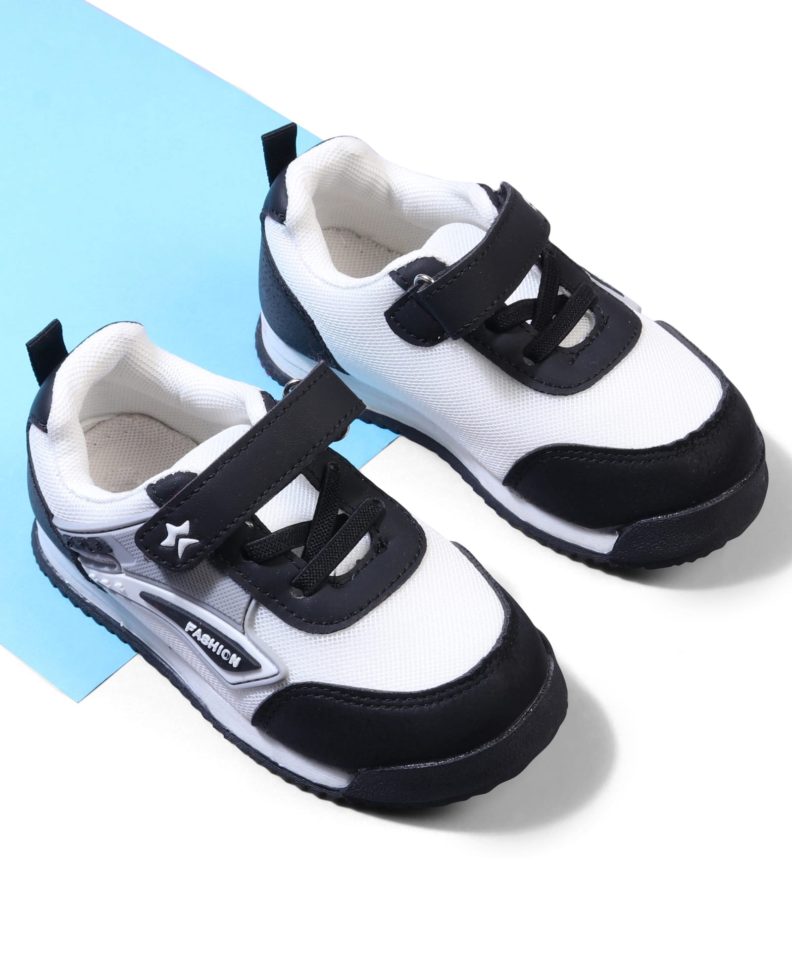 Cute Walk by Babyhug Velcro Closure Sneakers with Fashion Print - Black-image-41