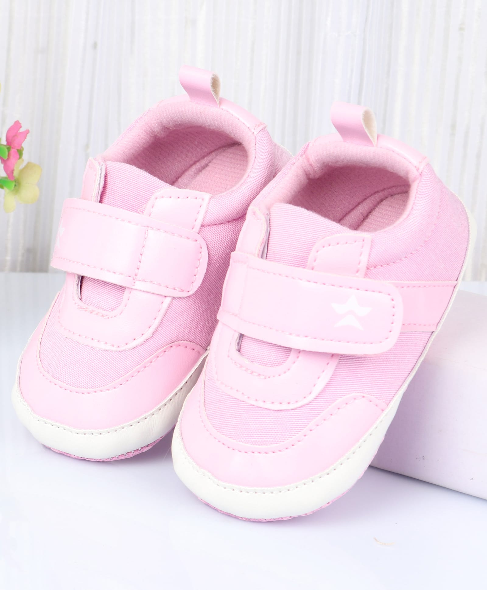 Cute Walk by Babyhug Velcro Closure Solid Booties - Pink-image-36