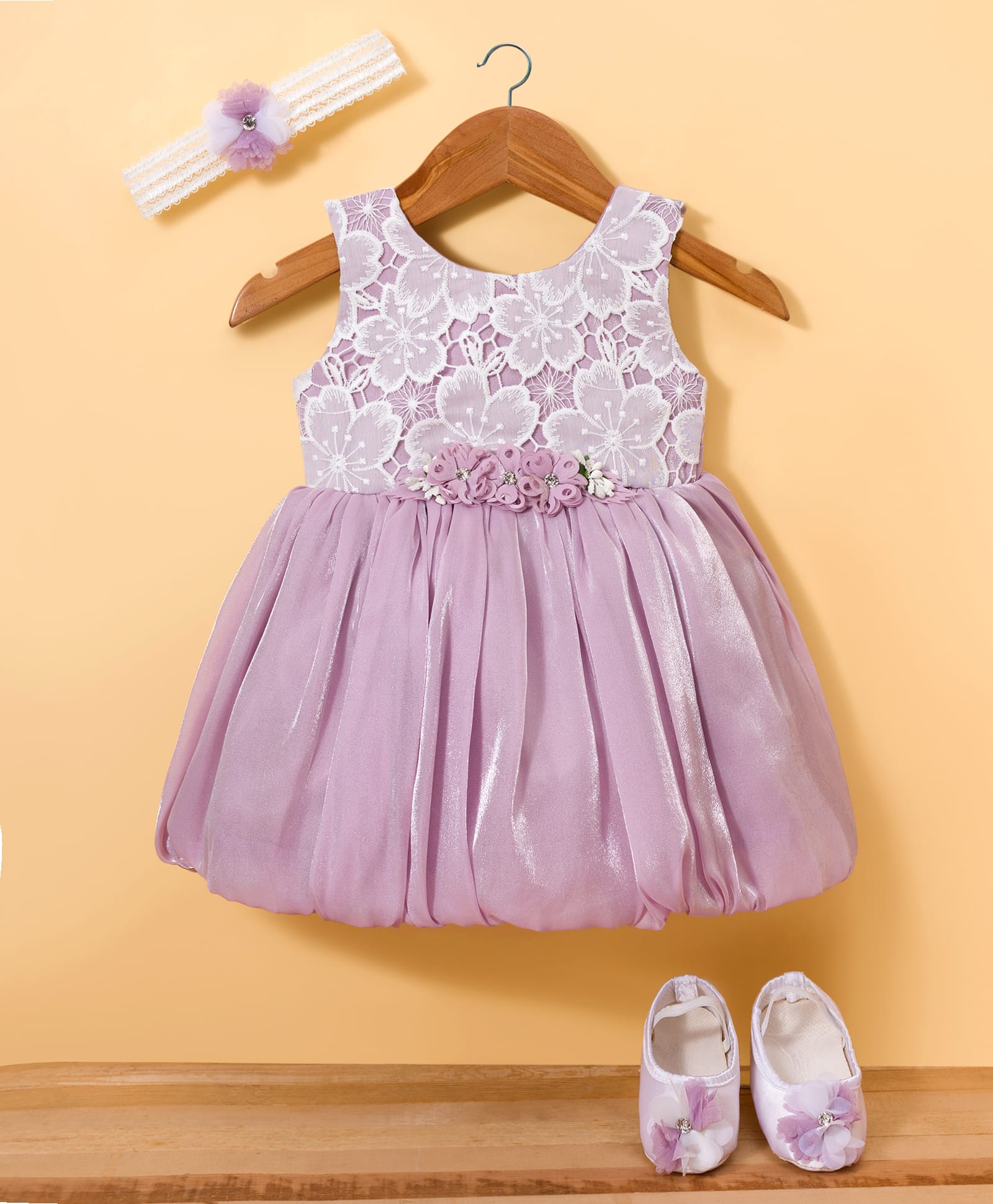 Enfance Sleeveless Stone Embellished Floral Applique Detailed Knee Length Dress With Headband & Booties Set - Lilac-picture-2